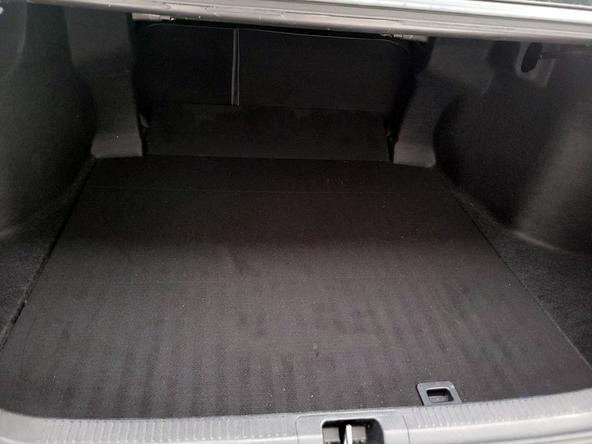 Thumbnail: 2018 Toyota Camry - 19