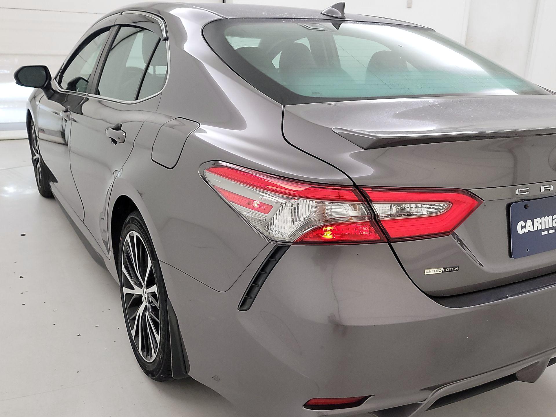 Thumbnail: 2018 Toyota Camry - 7