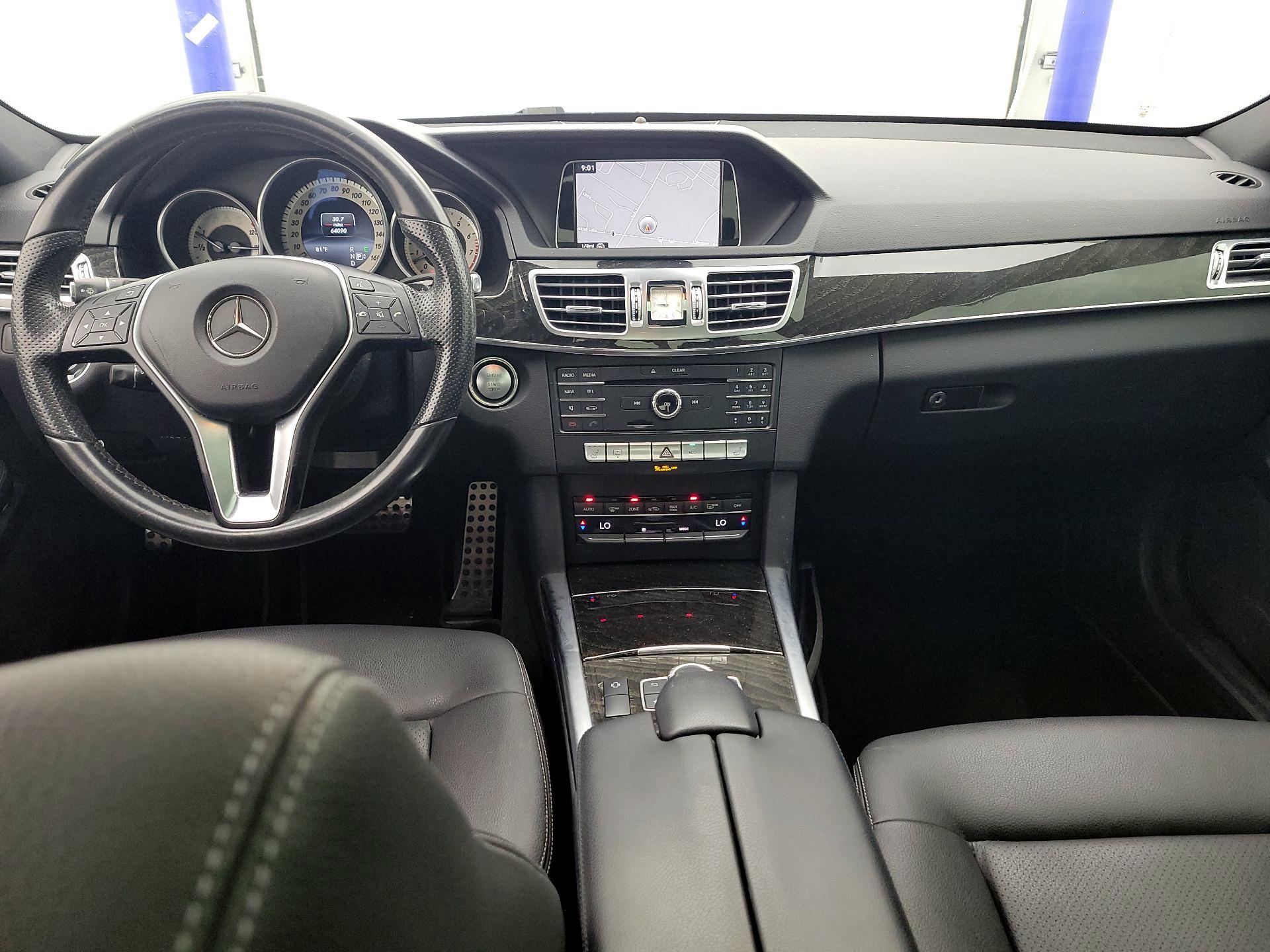 Thumbnail: 2016 Mercedes-Benz E-Class - 9