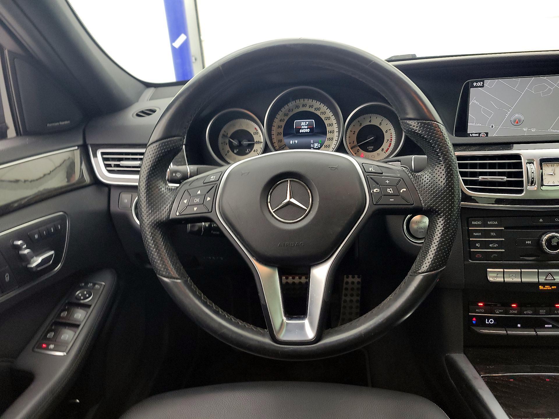 Thumbnail: 2016 Mercedes-Benz E-Class - 10