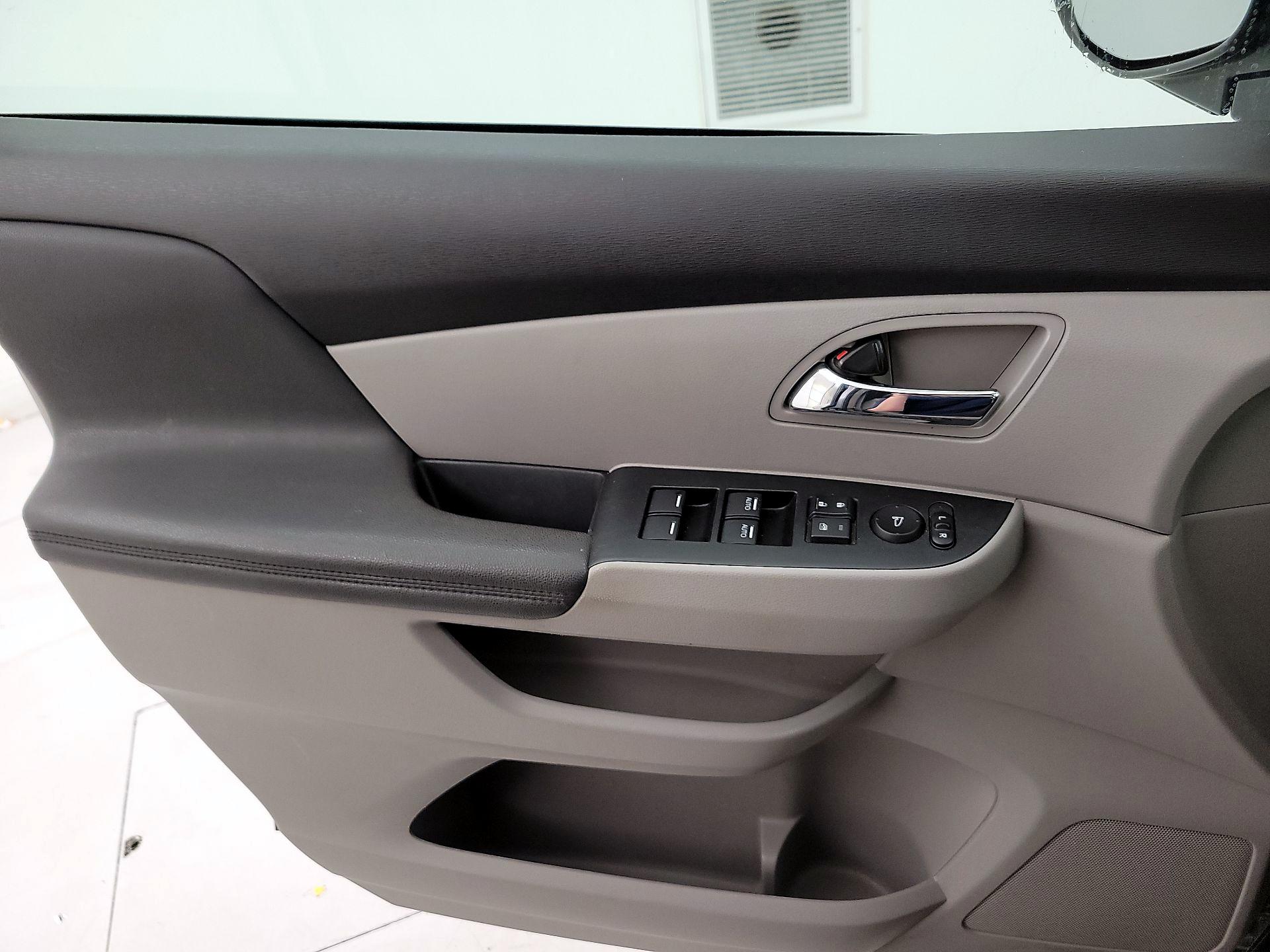 Thumbnail: 2014 Honda Odyssey - 12