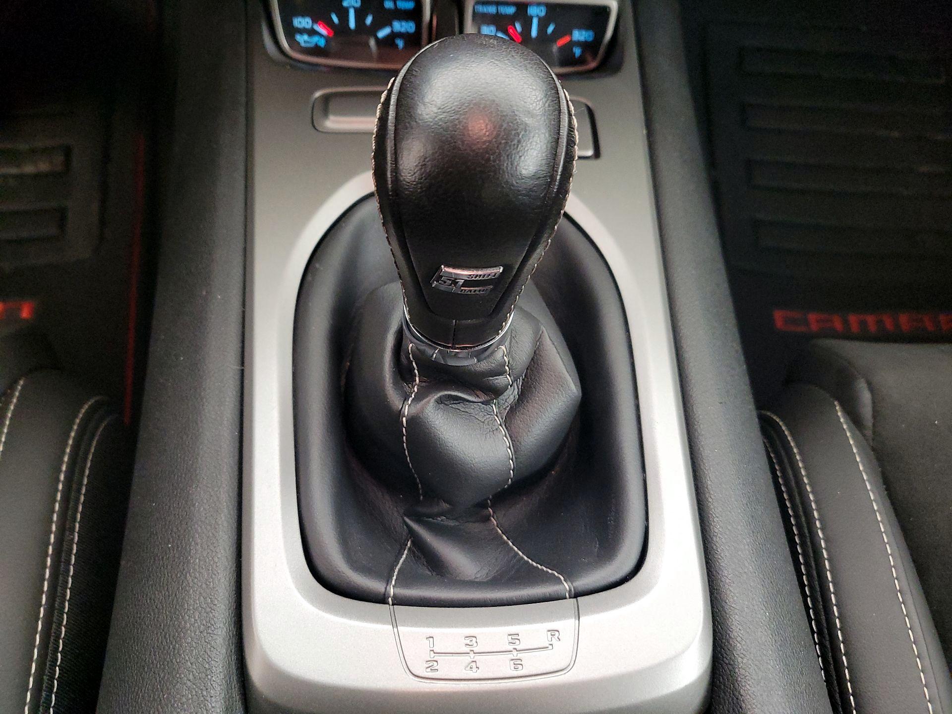 Thumbnail: 2015 Chevrolet Camaro - 18