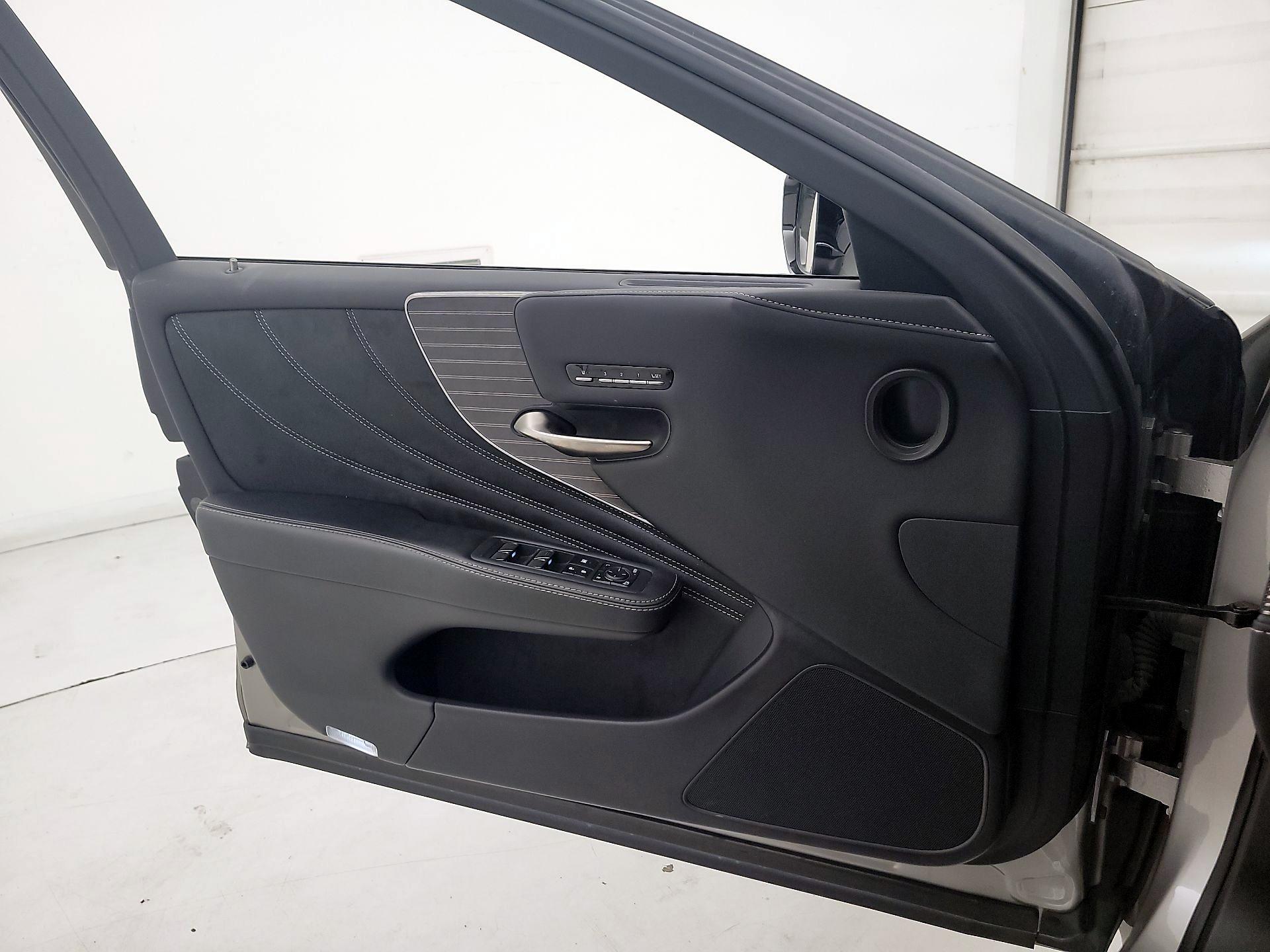 Thumbnail: 2018 Lexus LS - 12