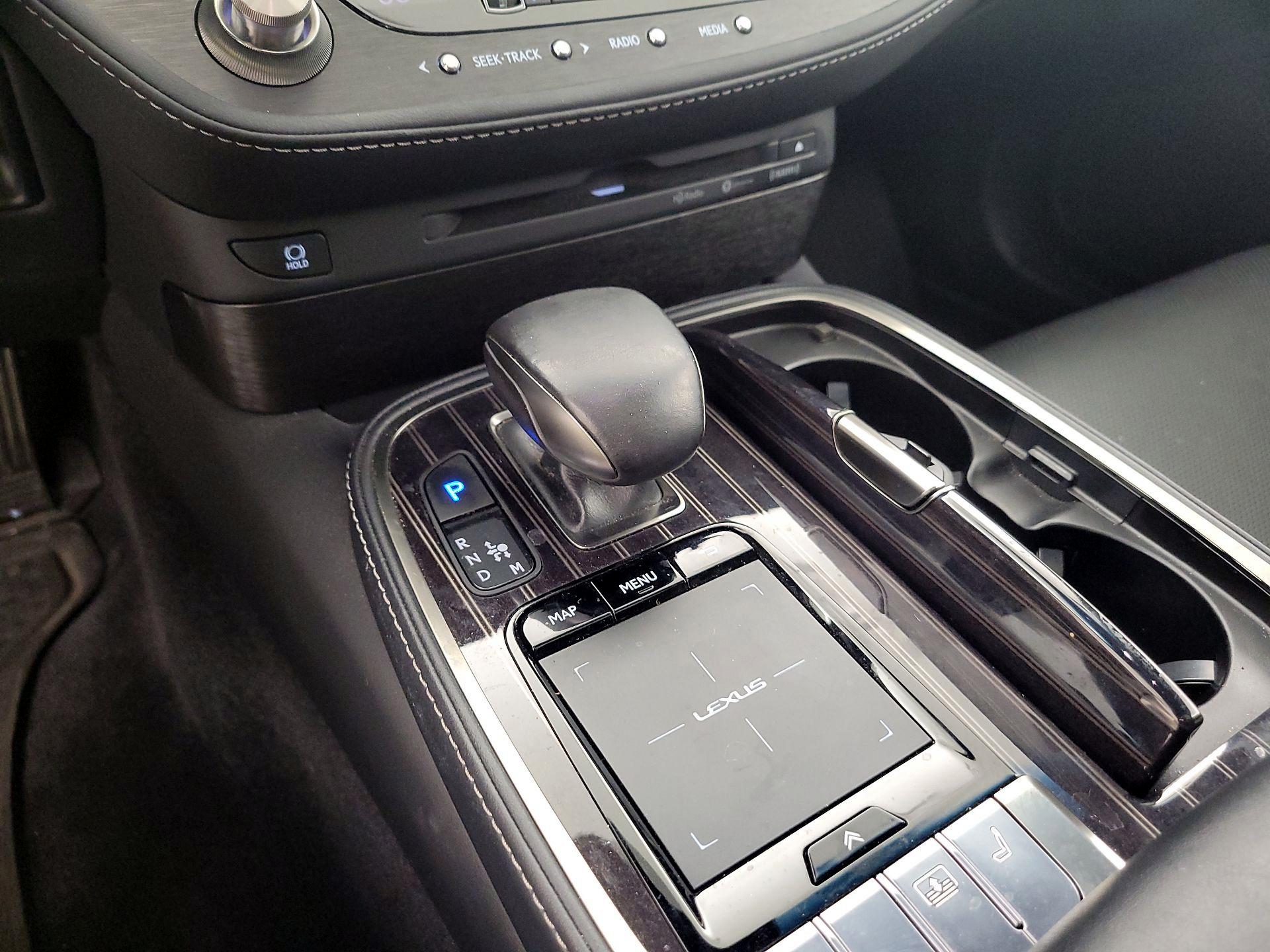 Thumbnail: 2018 Lexus LS - 18