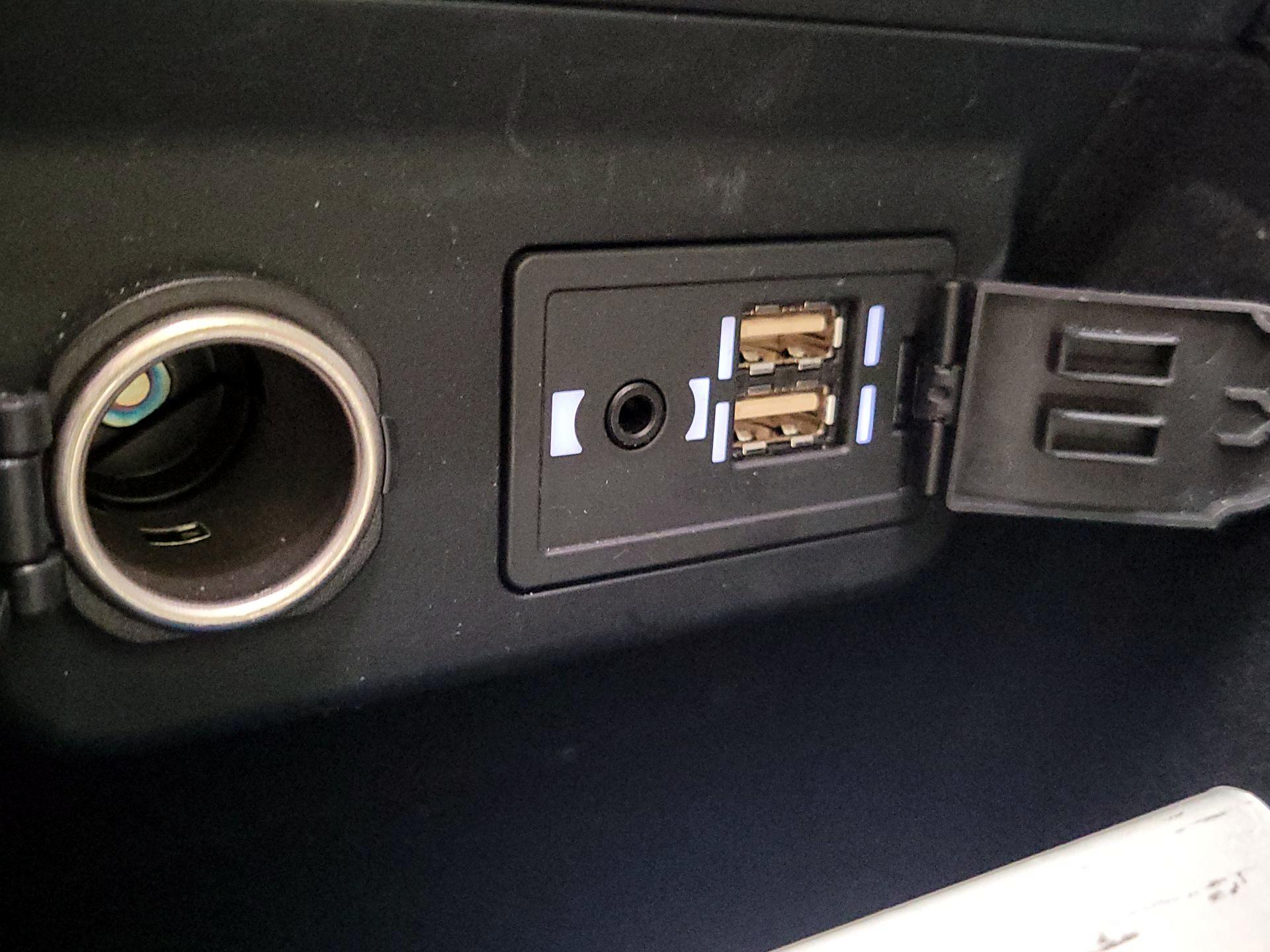 Thumbnail: 2018 Lexus LS - 19