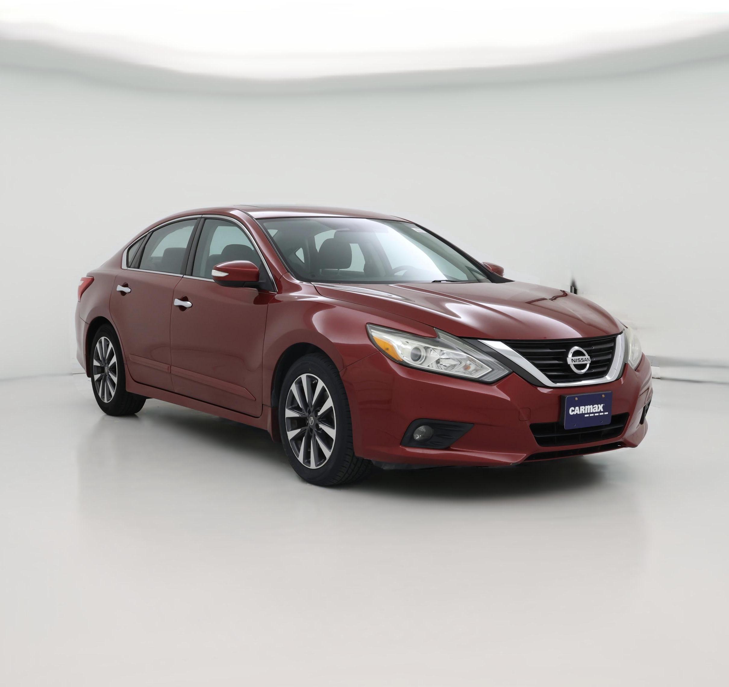 Thumbnail: 2017 Nissan Altima - 1