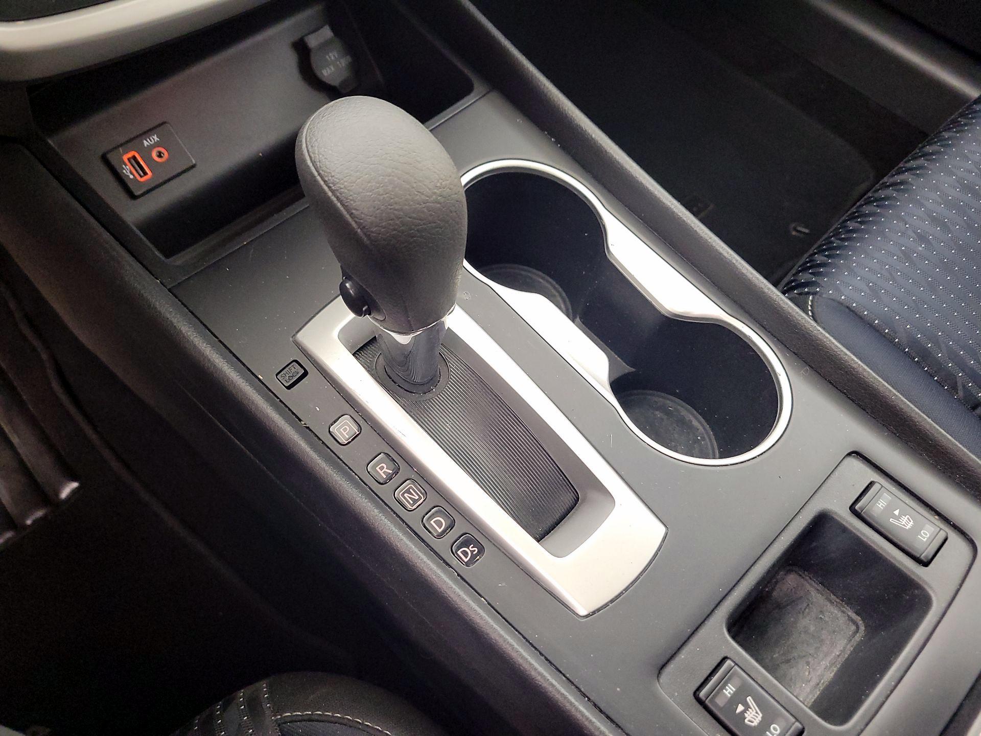 Thumbnail: 2017 Nissan Altima - 18