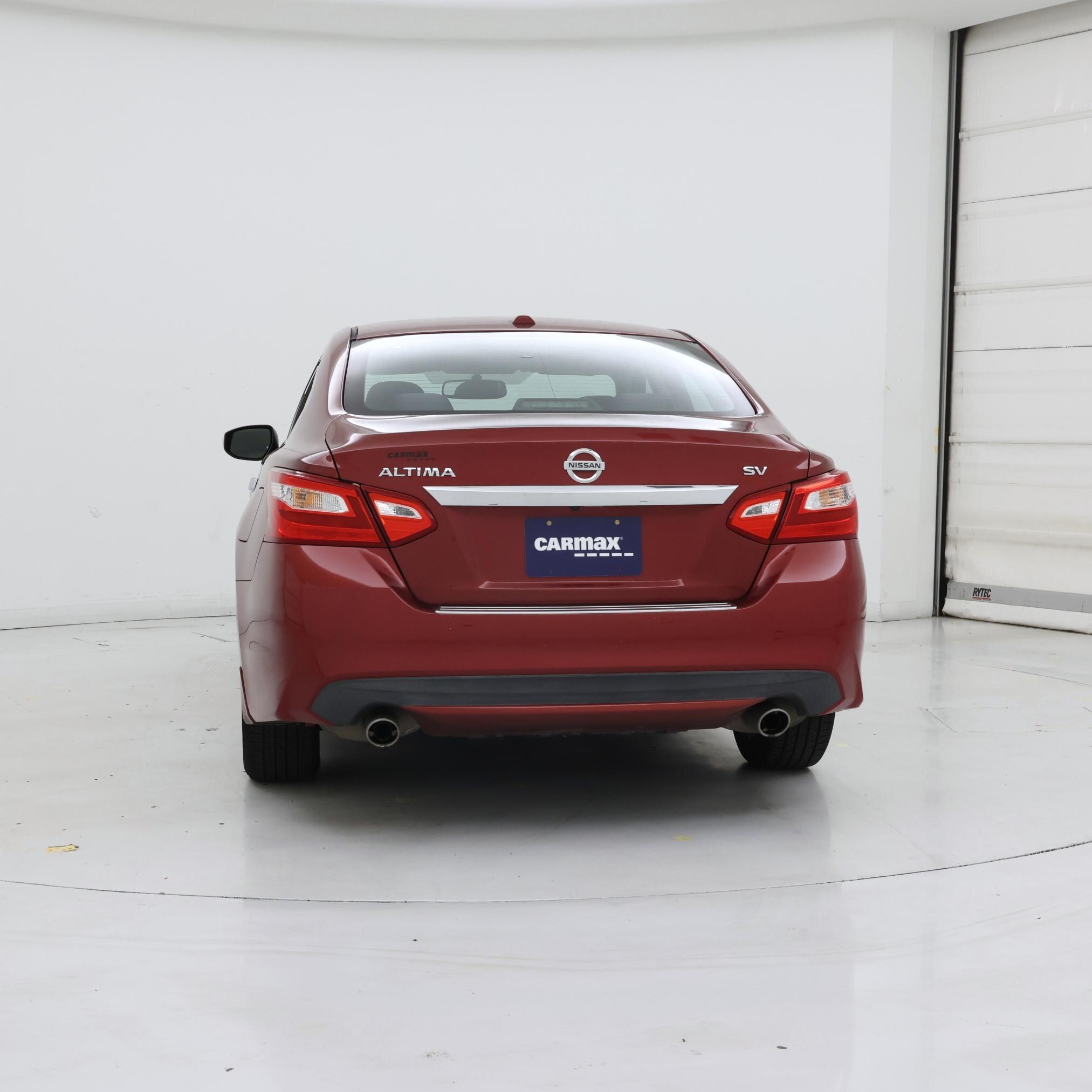 Thumbnail: 2017 Nissan Altima - 6