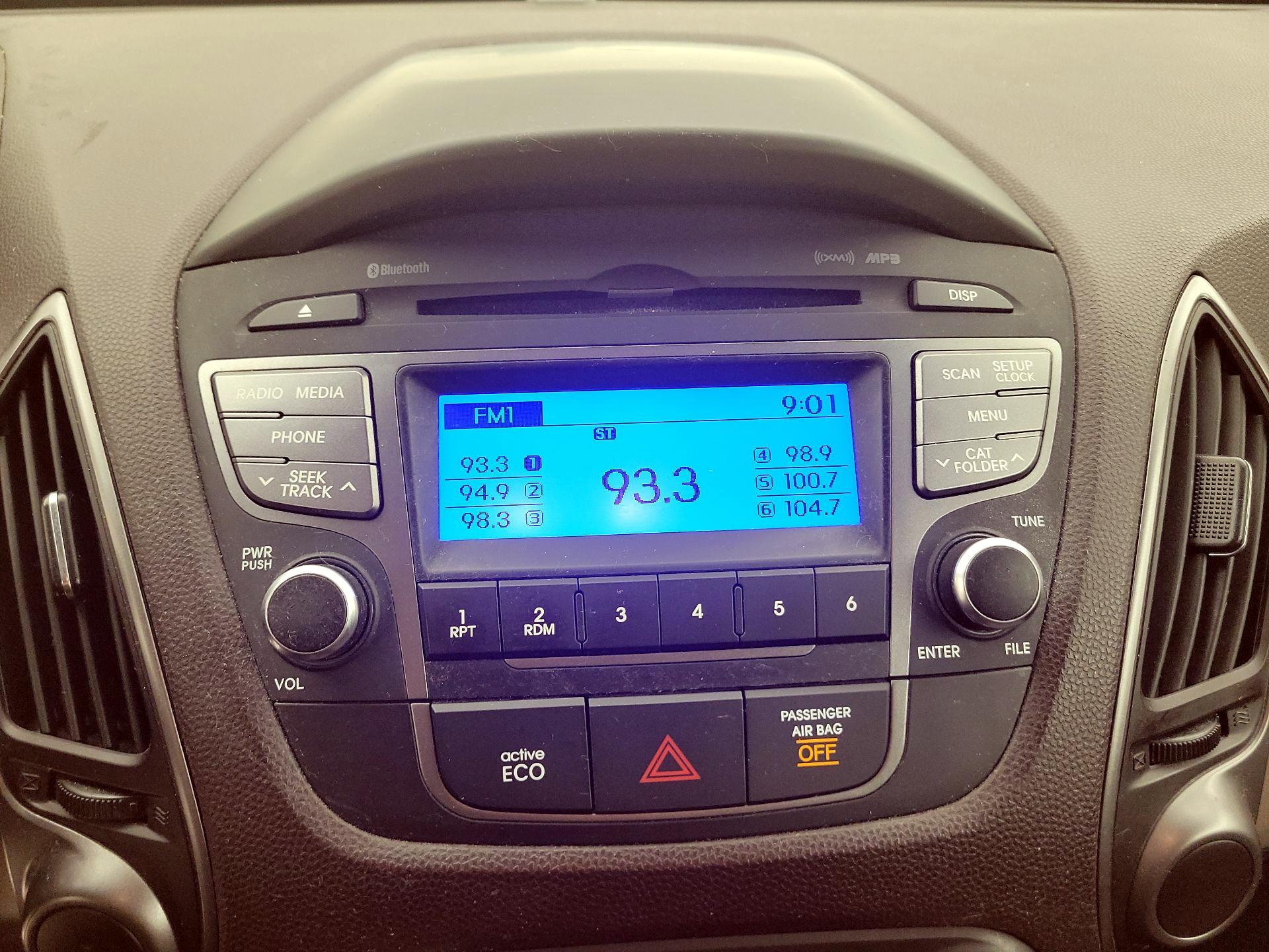 Thumbnail: 2015 Hyundai Tucson - 12