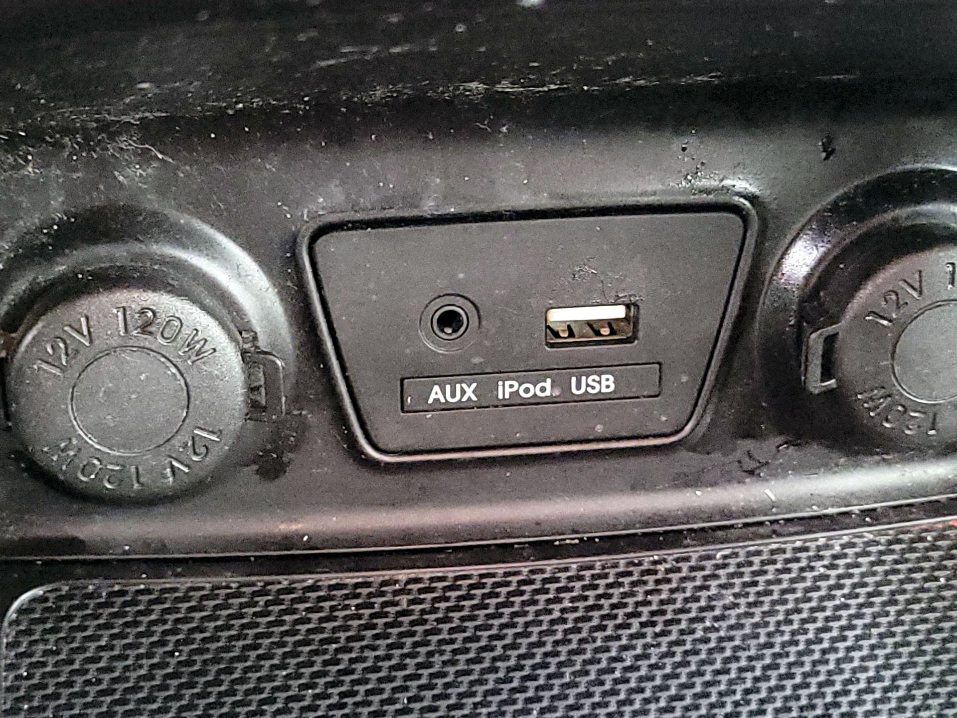 Thumbnail: 2015 Hyundai Tucson - 15