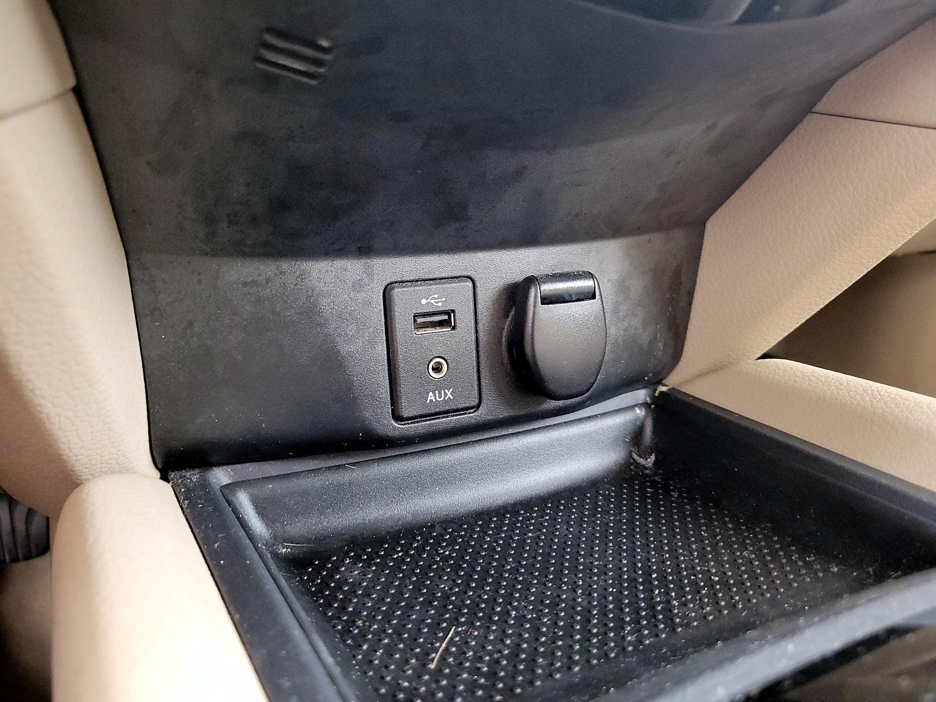 Thumbnail: 2015 Nissan Rogue - 19