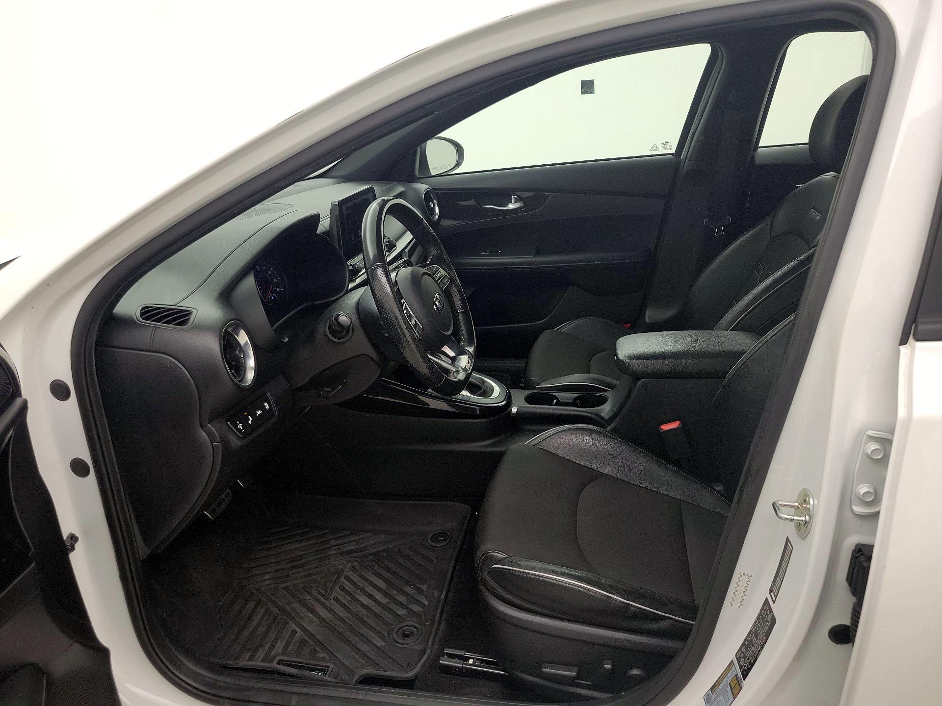 Thumbnail: 2021 Kia Forte - 11