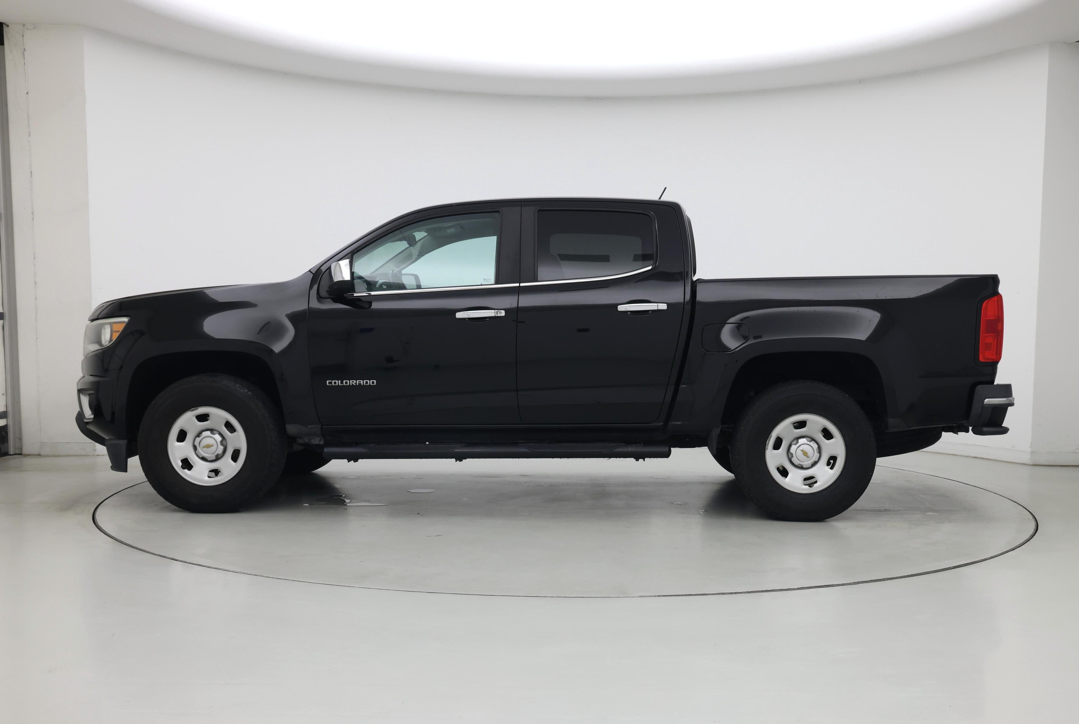 Thumbnail: 2017 Chevrolet Colorado - 3