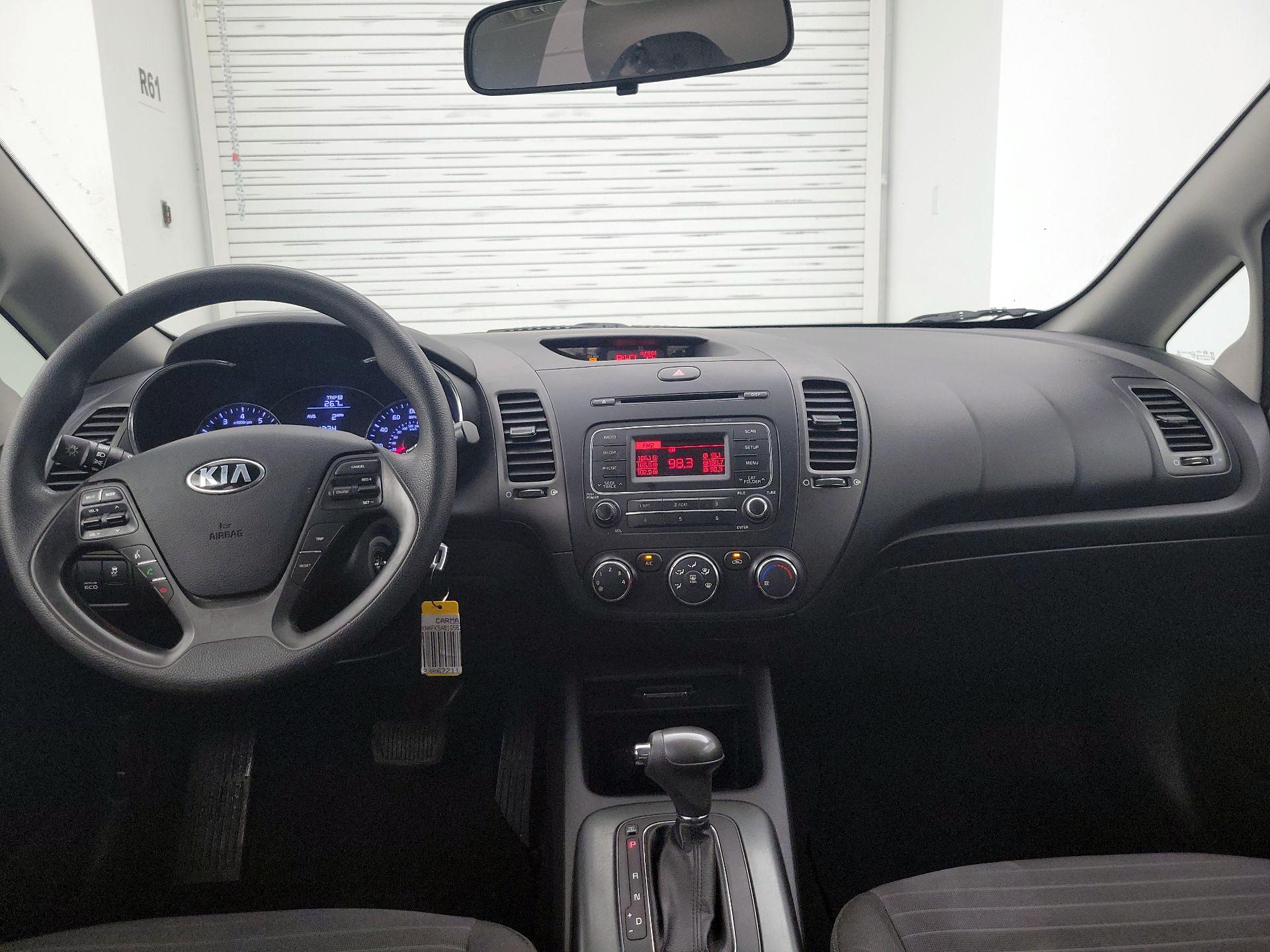 Thumbnail: 2016 Kia Forte - 9