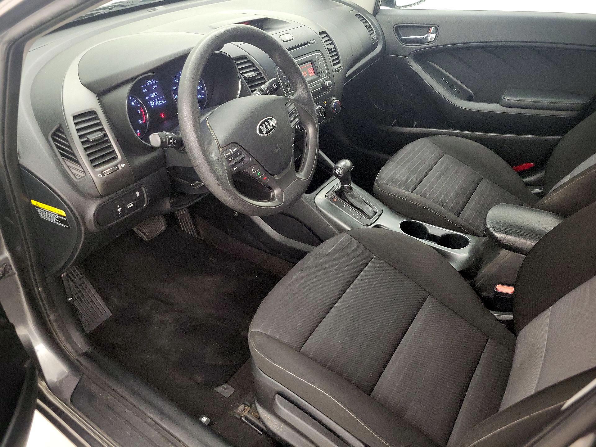Thumbnail: 2016 Kia Forte - 11