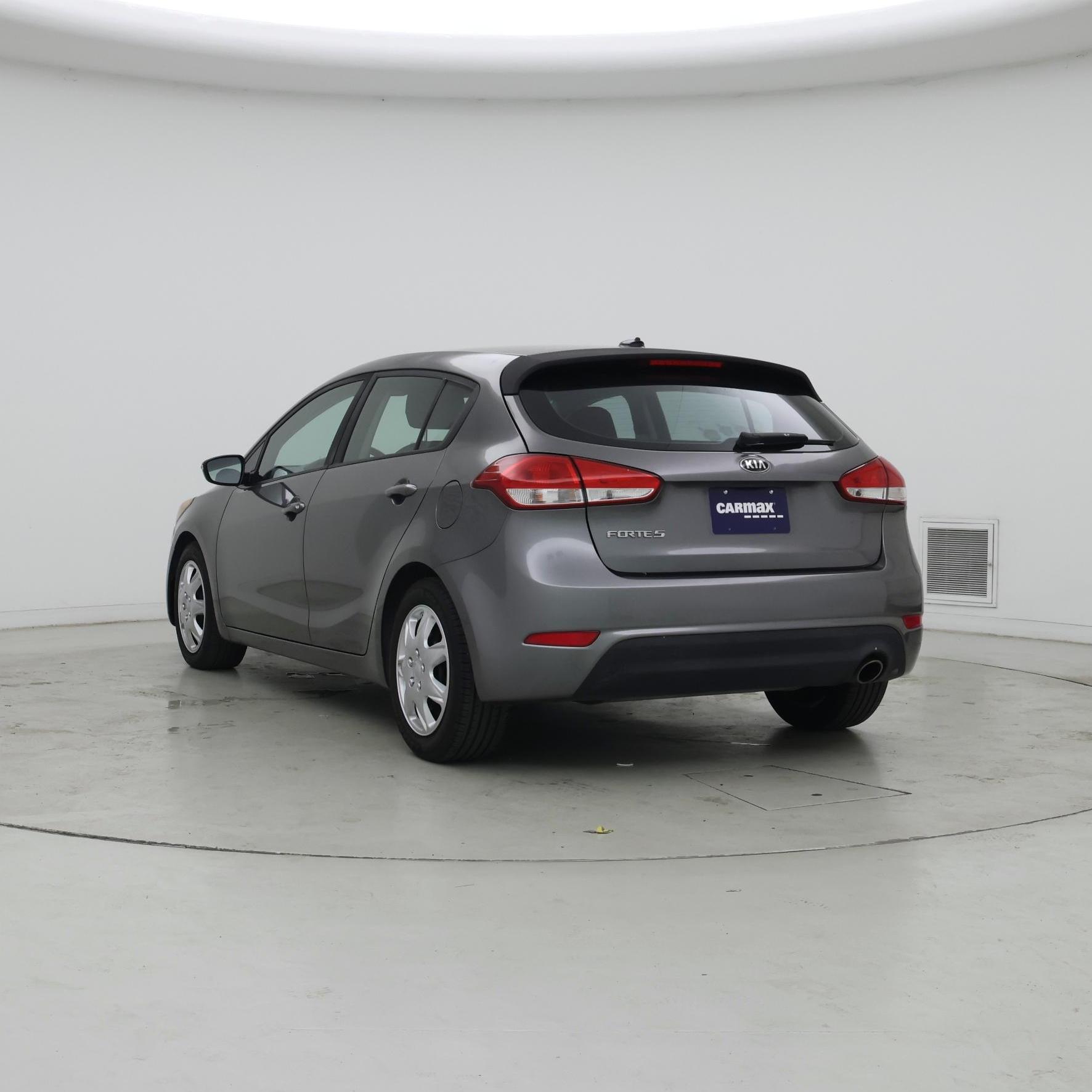 Thumbnail: 2016 Kia Forte - 2
