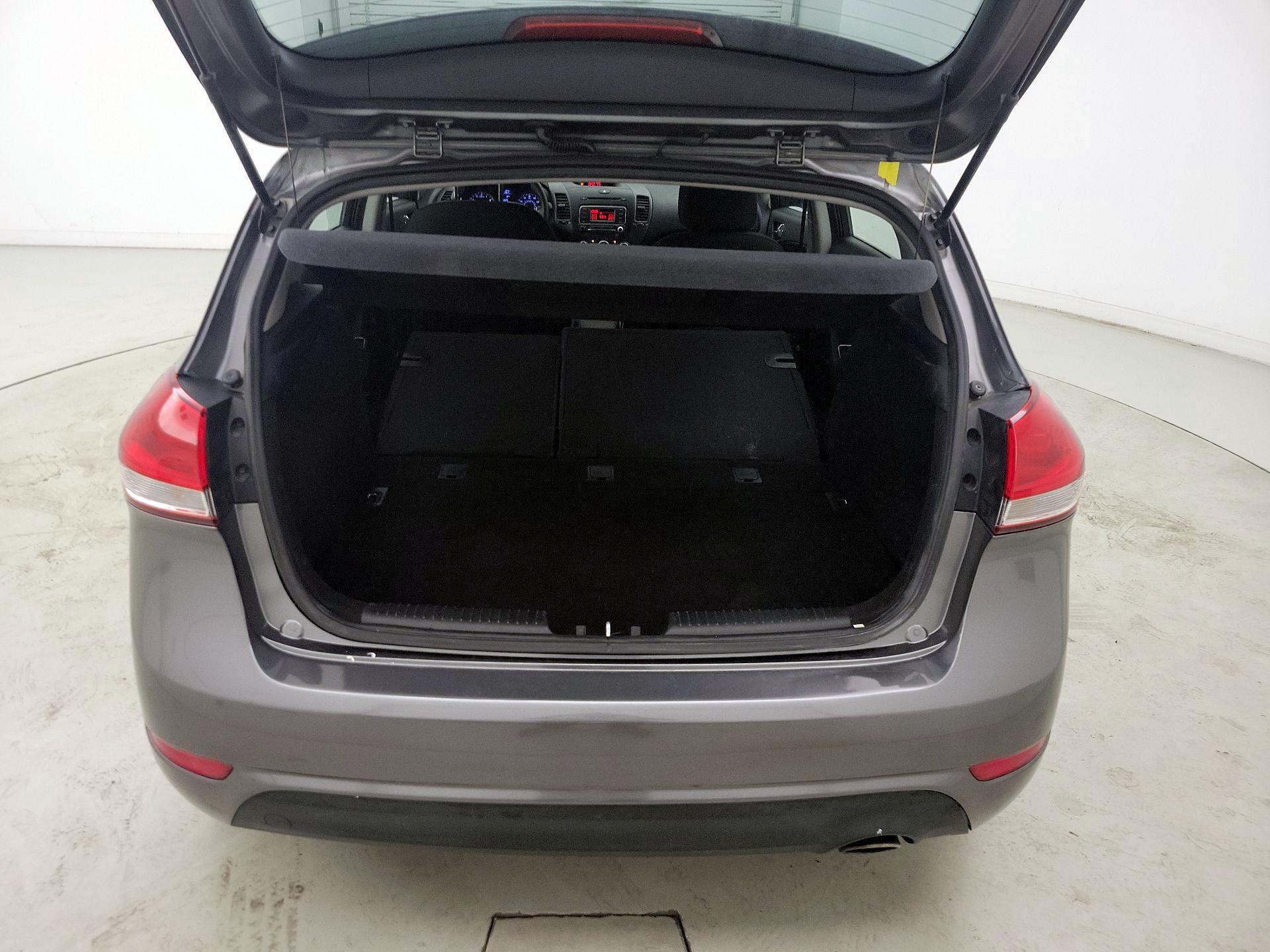 Thumbnail: 2016 Kia Forte - 20