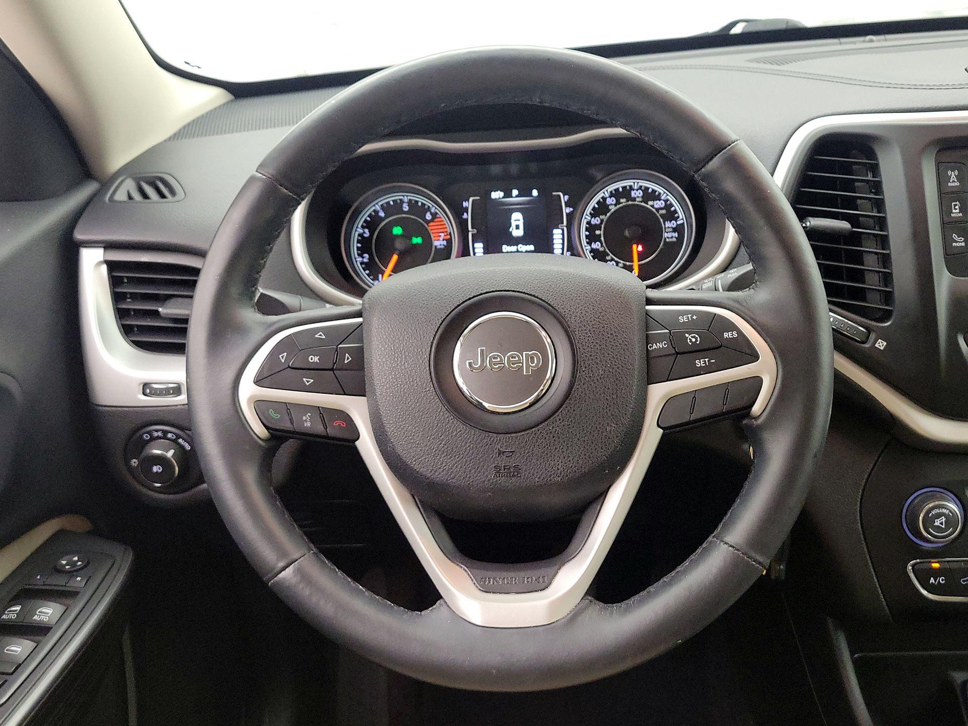 Thumbnail: 2016 Jeep Cherokee - 10