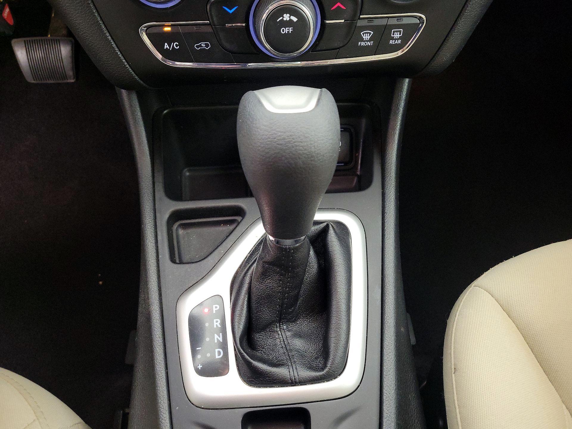 Thumbnail: 2016 Jeep Cherokee - 17