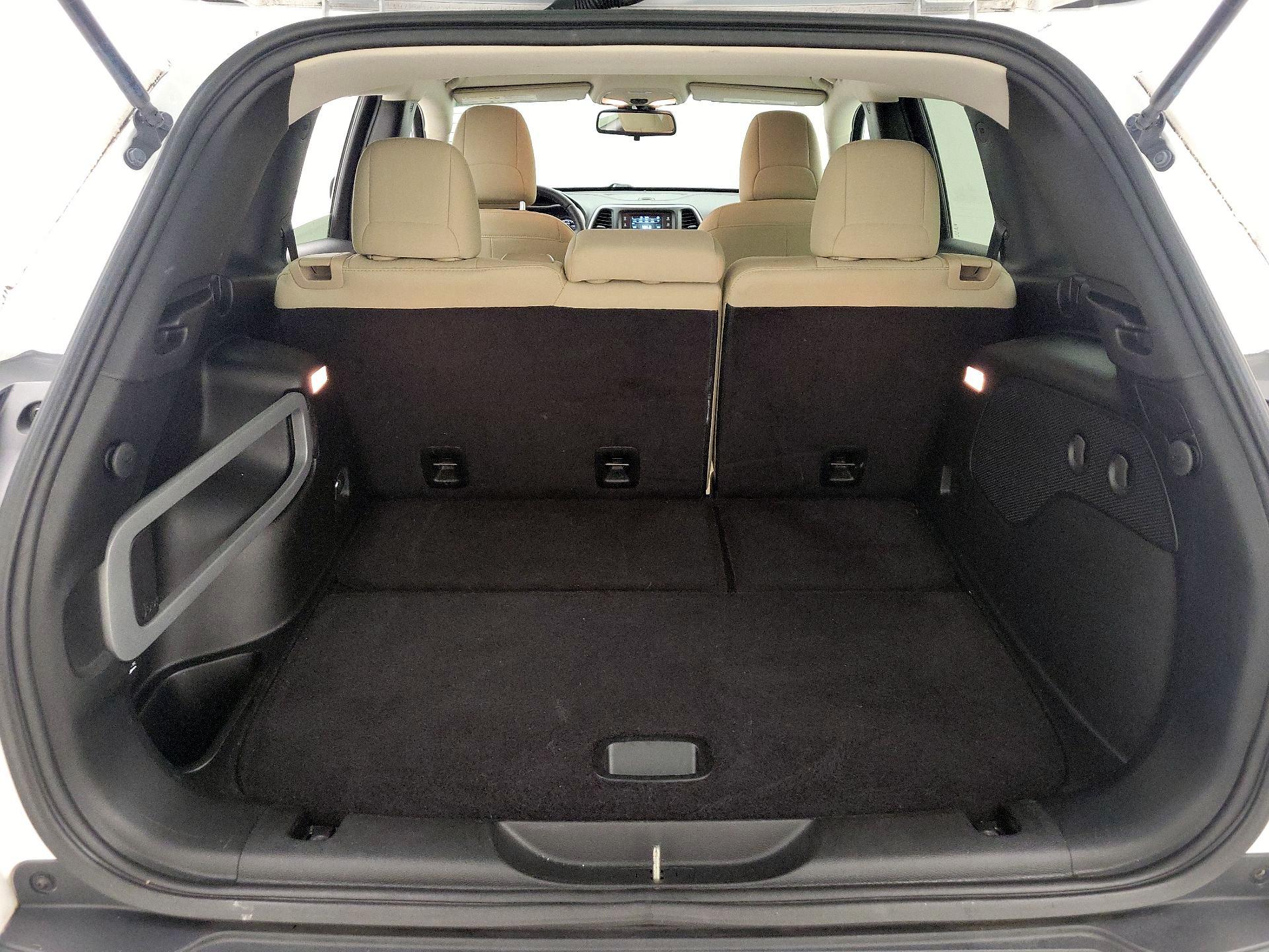 Thumbnail: 2016 Jeep Cherokee - 20