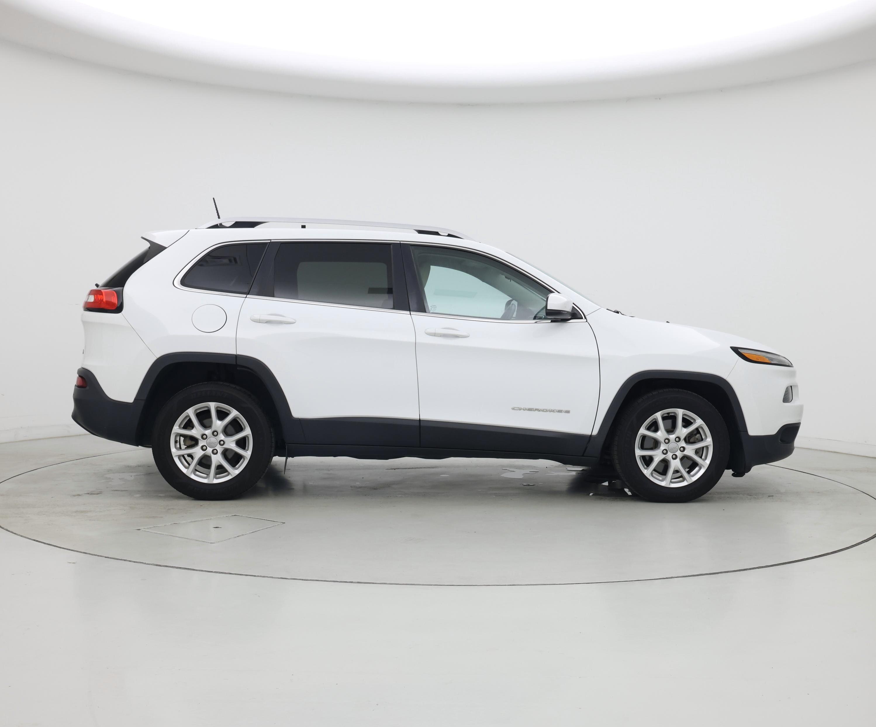 Thumbnail: 2016 Jeep Cherokee - 7