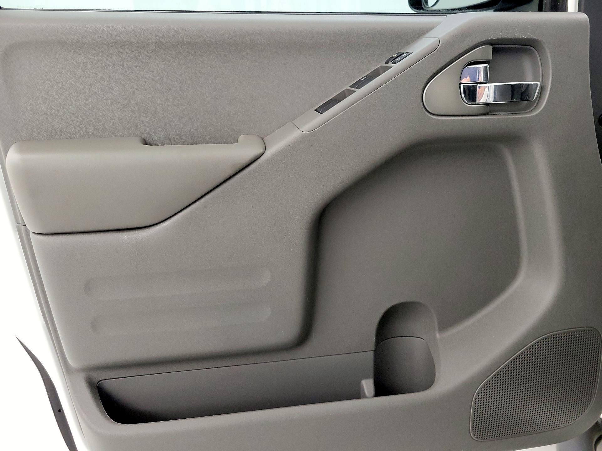 Thumbnail: 2019 Nissan Frontier - 12