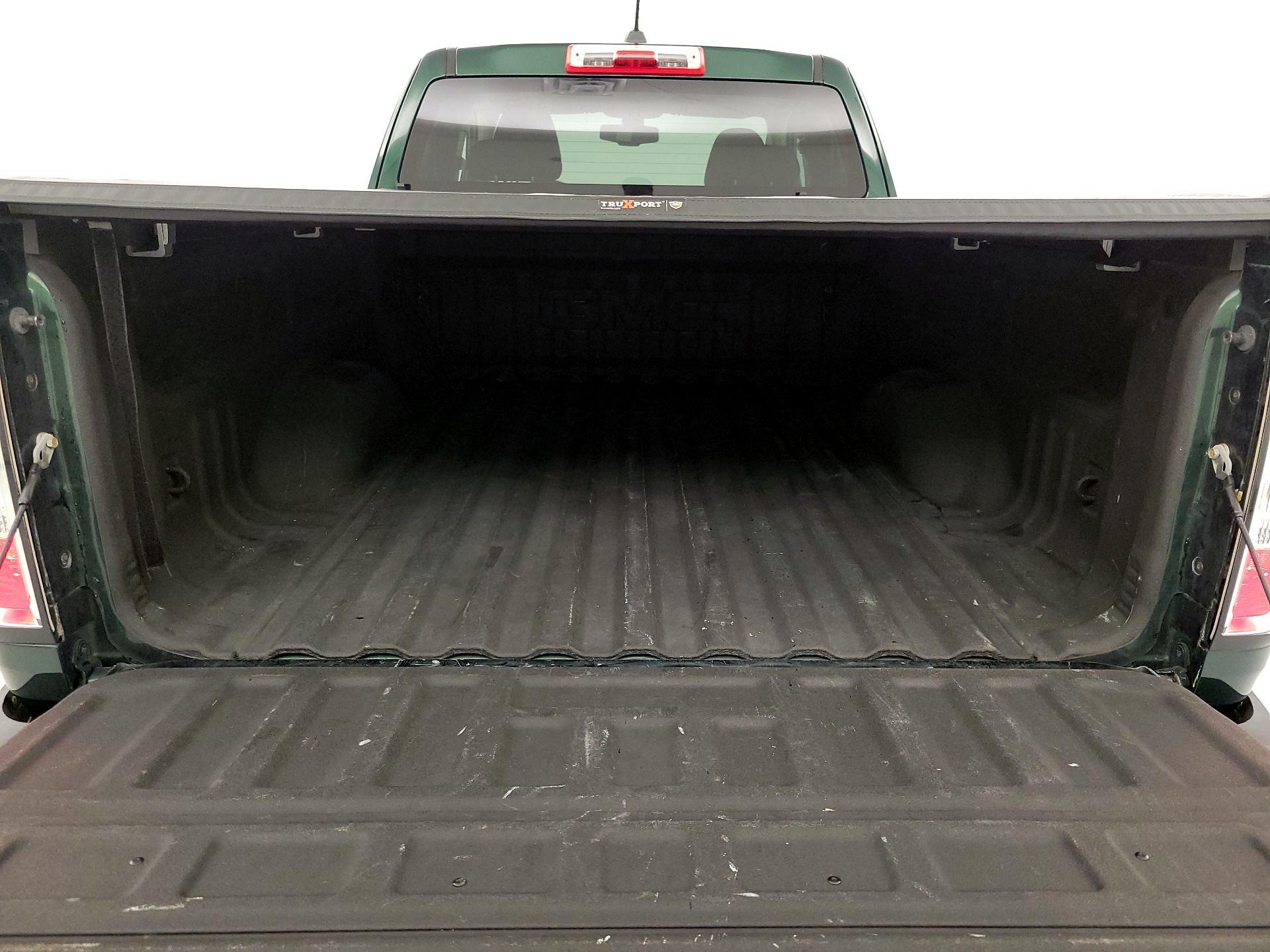 Thumbnail: 2016 GMC Canyon - 20