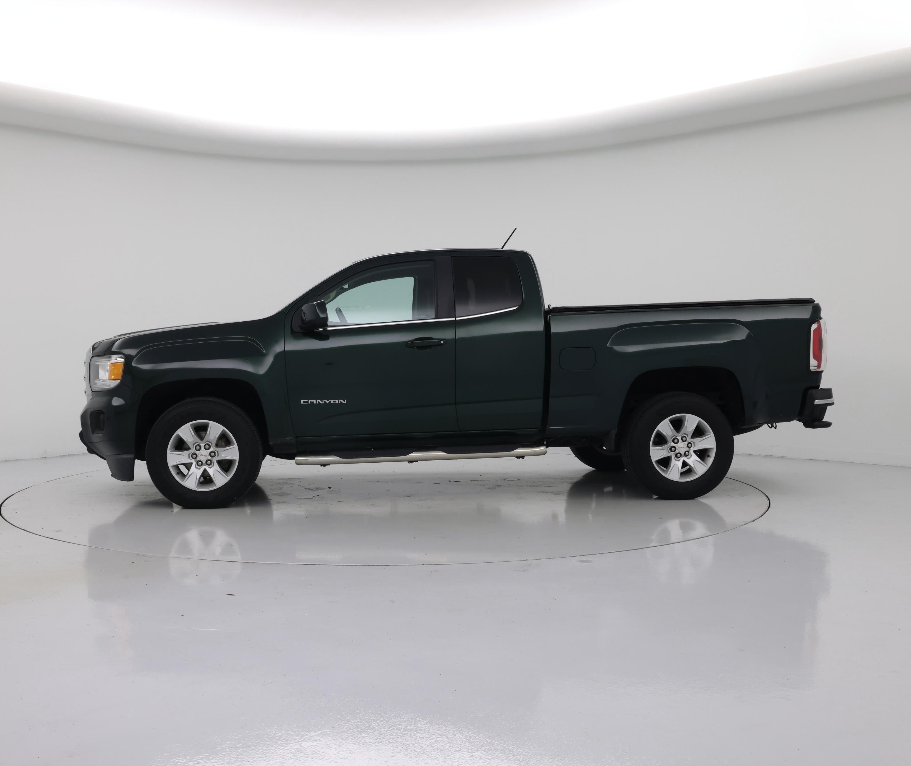 Thumbnail: 2016 GMC Canyon - 3
