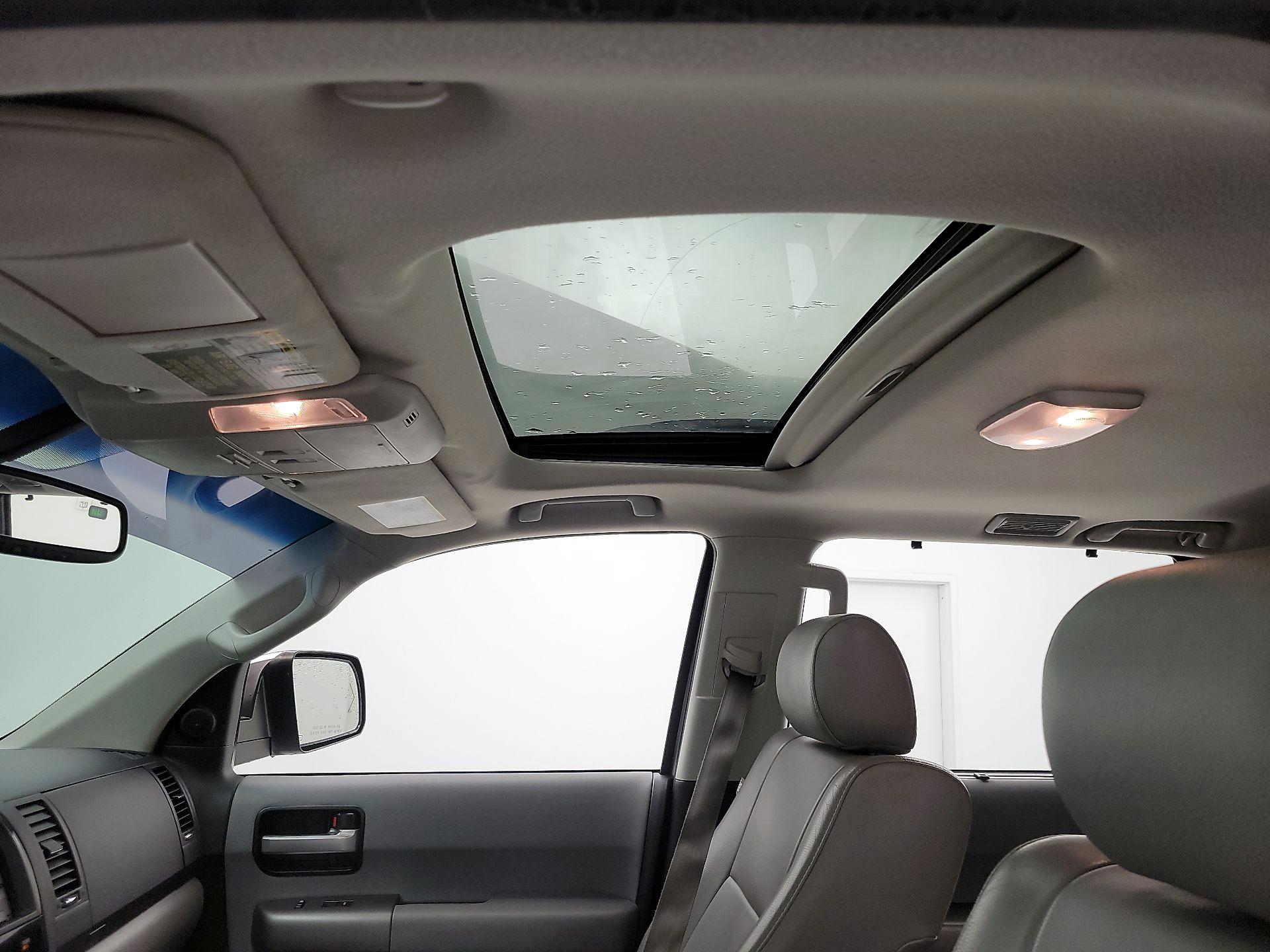 Thumbnail: 2014 Toyota Sequoia - 19