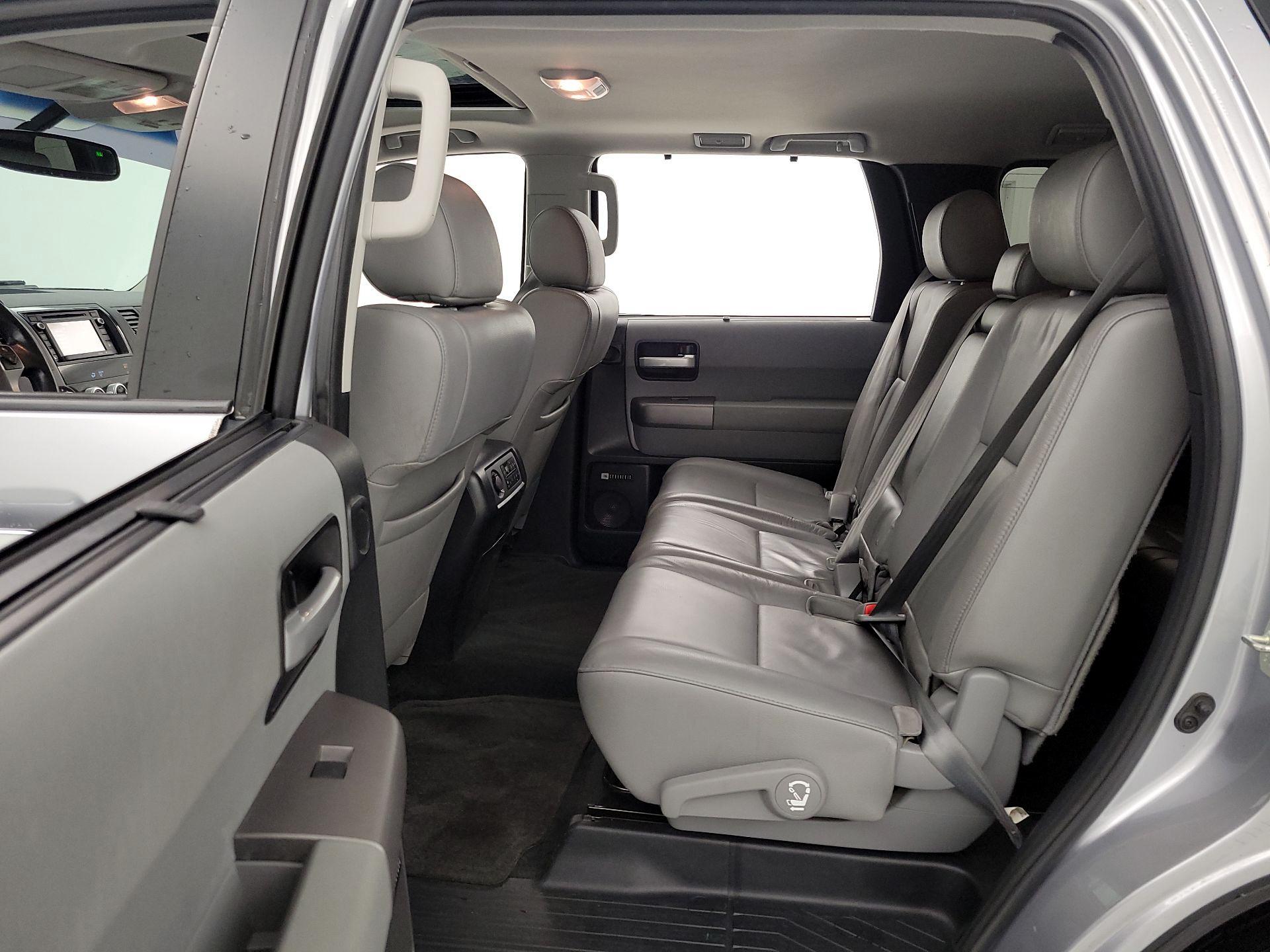 Thumbnail: 2014 Toyota Sequoia - 20