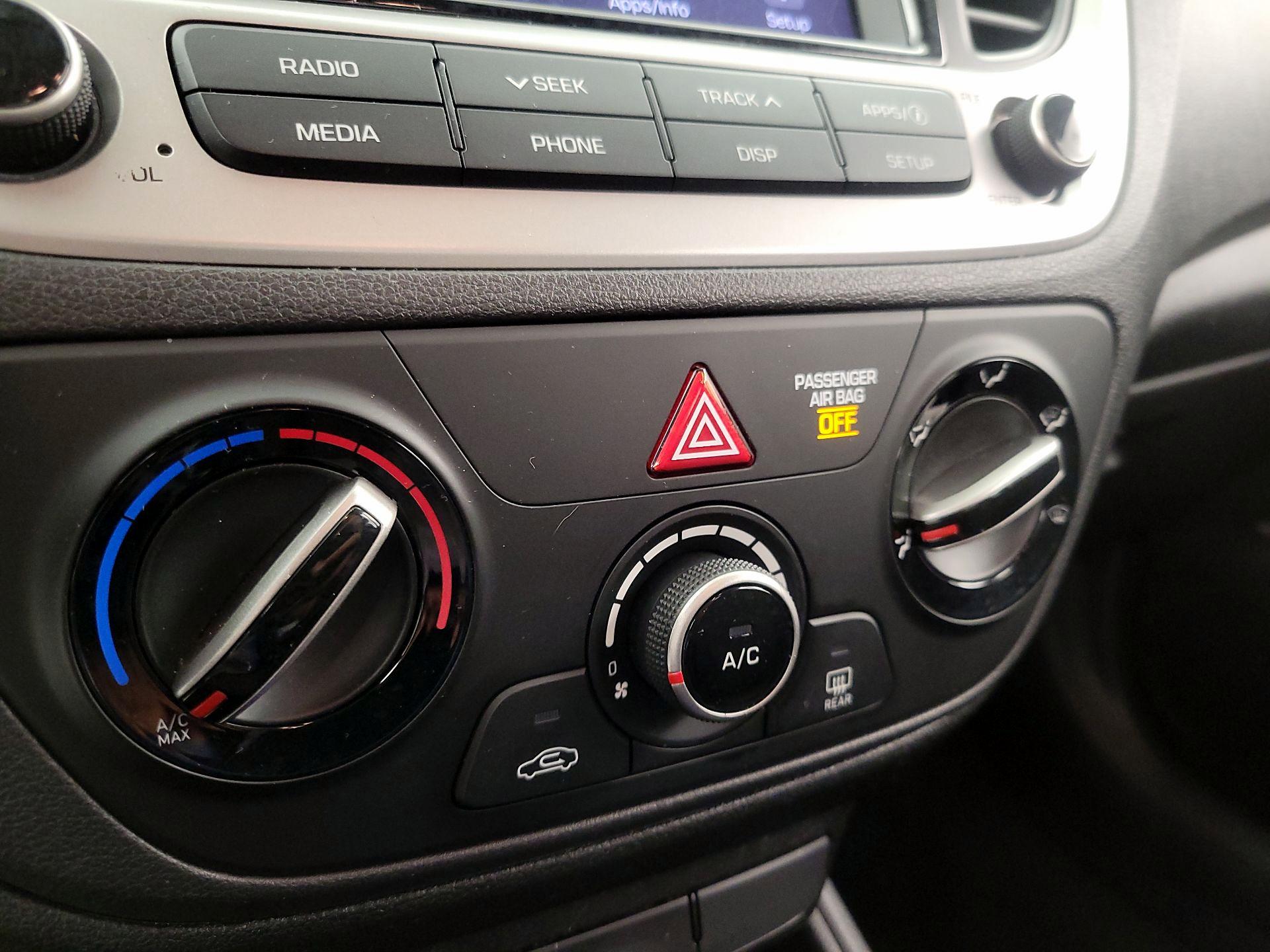 Thumbnail: 2019 Hyundai Accent - 16