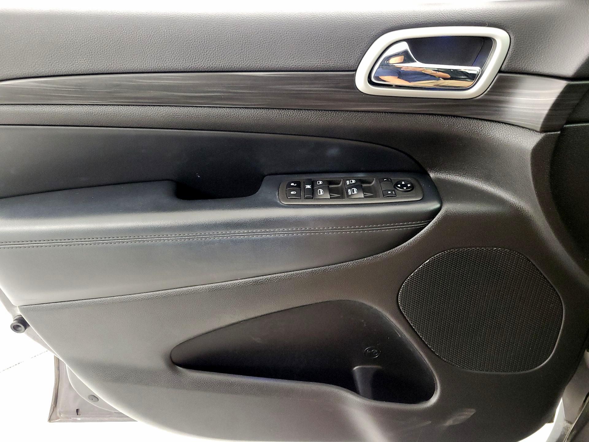 Thumbnail: 2021 Jeep Grand Cherokee - 12