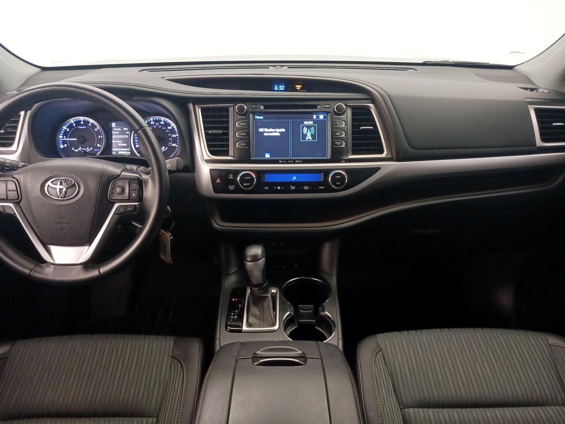 Thumbnail: 2019 Toyota Highlander - 9