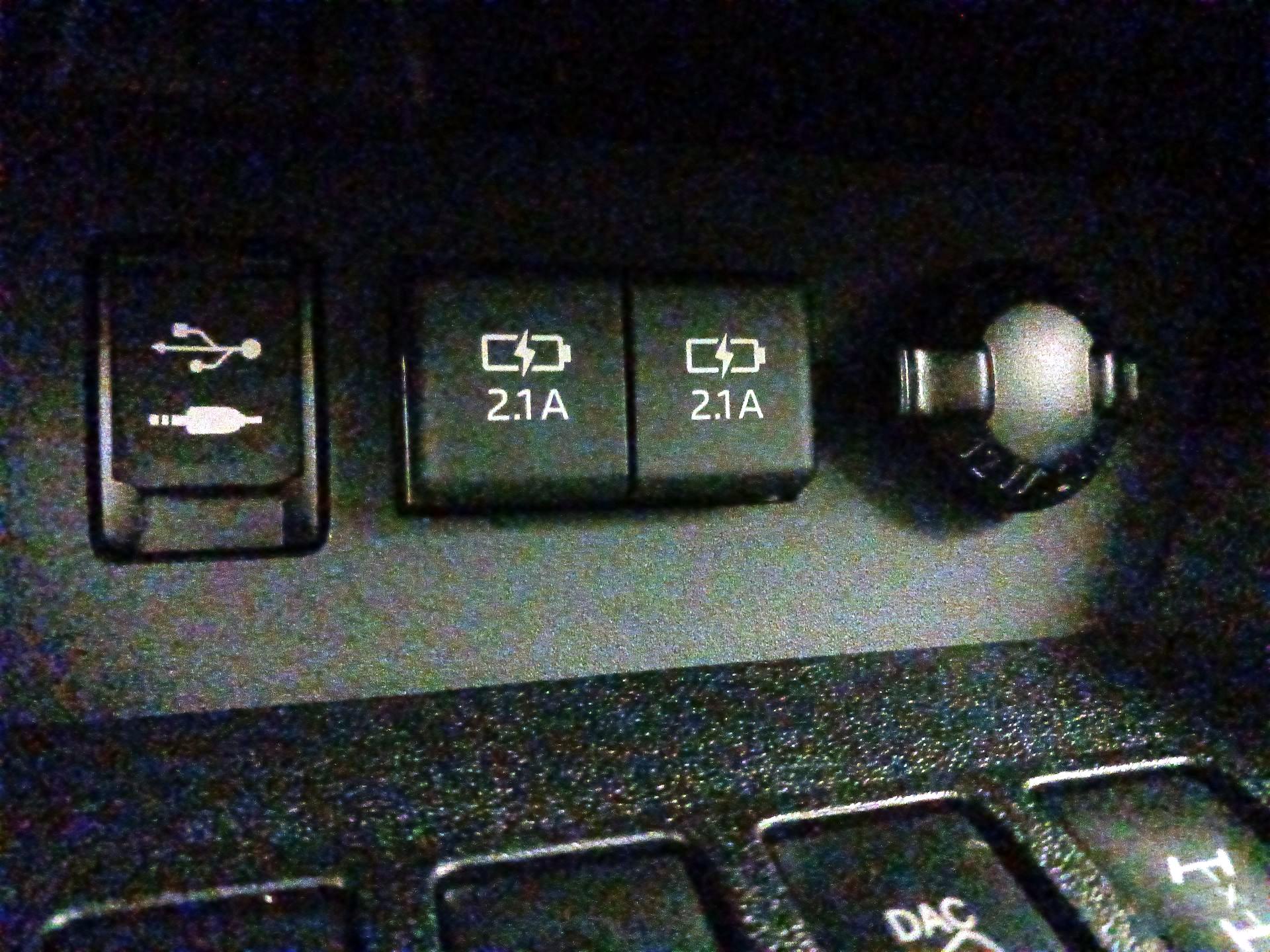 Thumbnail: 2019 Toyota Highlander - 18