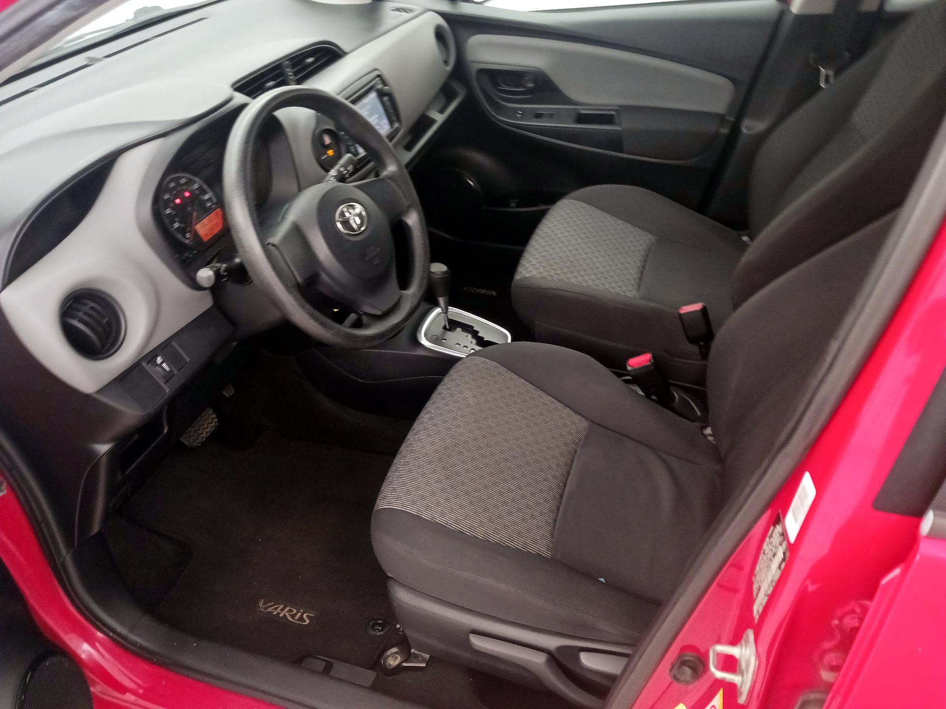 Thumbnail: 2015 Toyota Yaris - 11