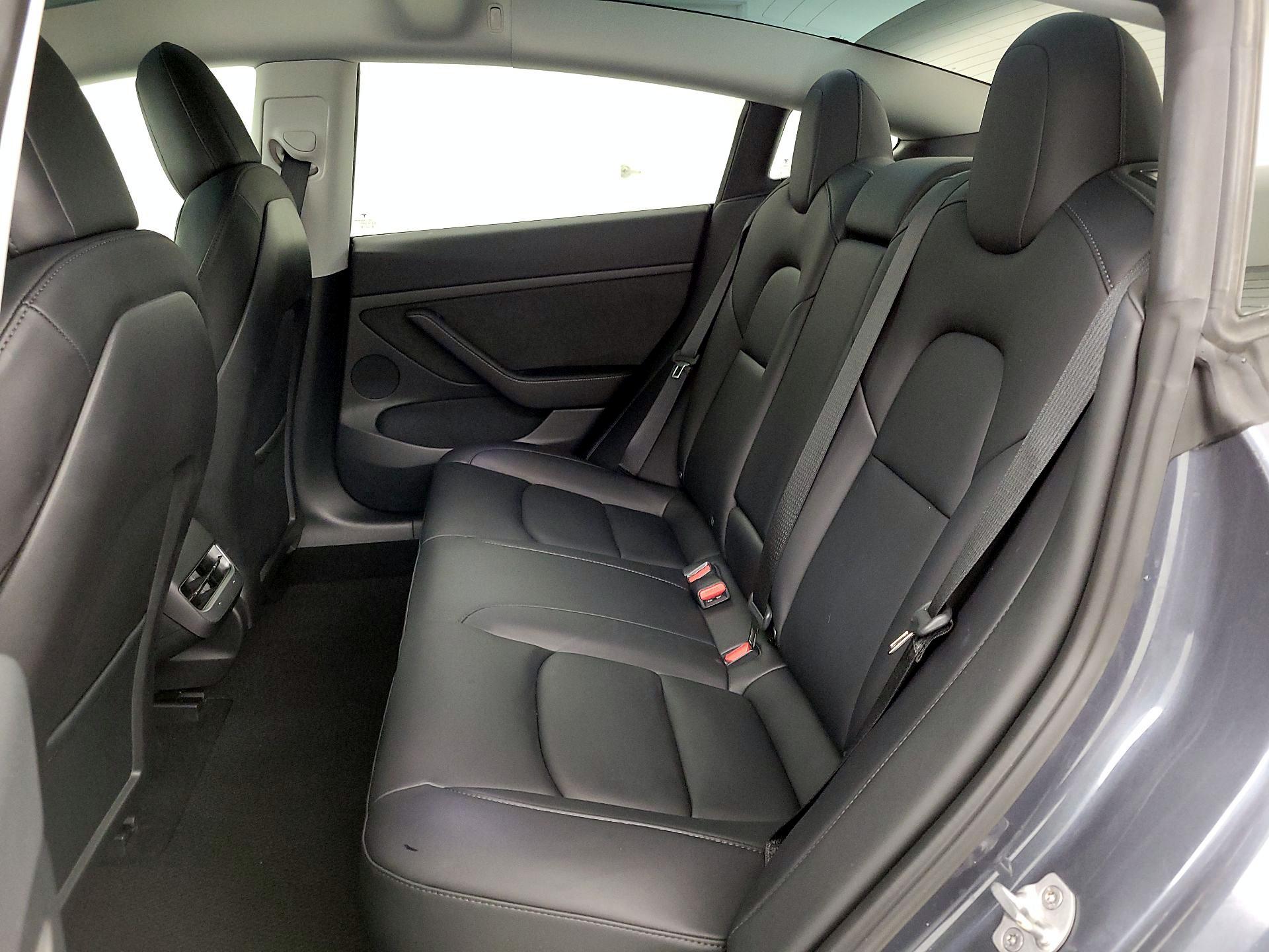 Thumbnail: 2023 Tesla Model 3 - 19