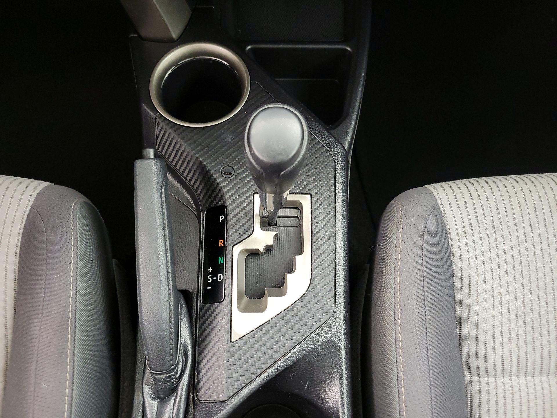 Thumbnail: 2015 Toyota RAV4 - 18