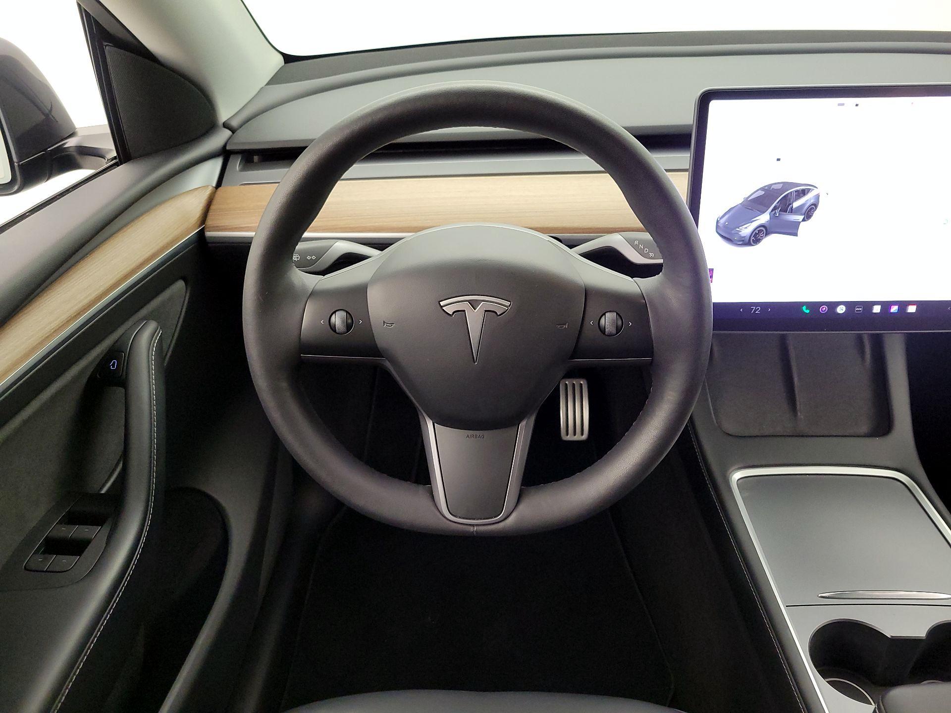 Thumbnail: 2023 Tesla Model Y - 10