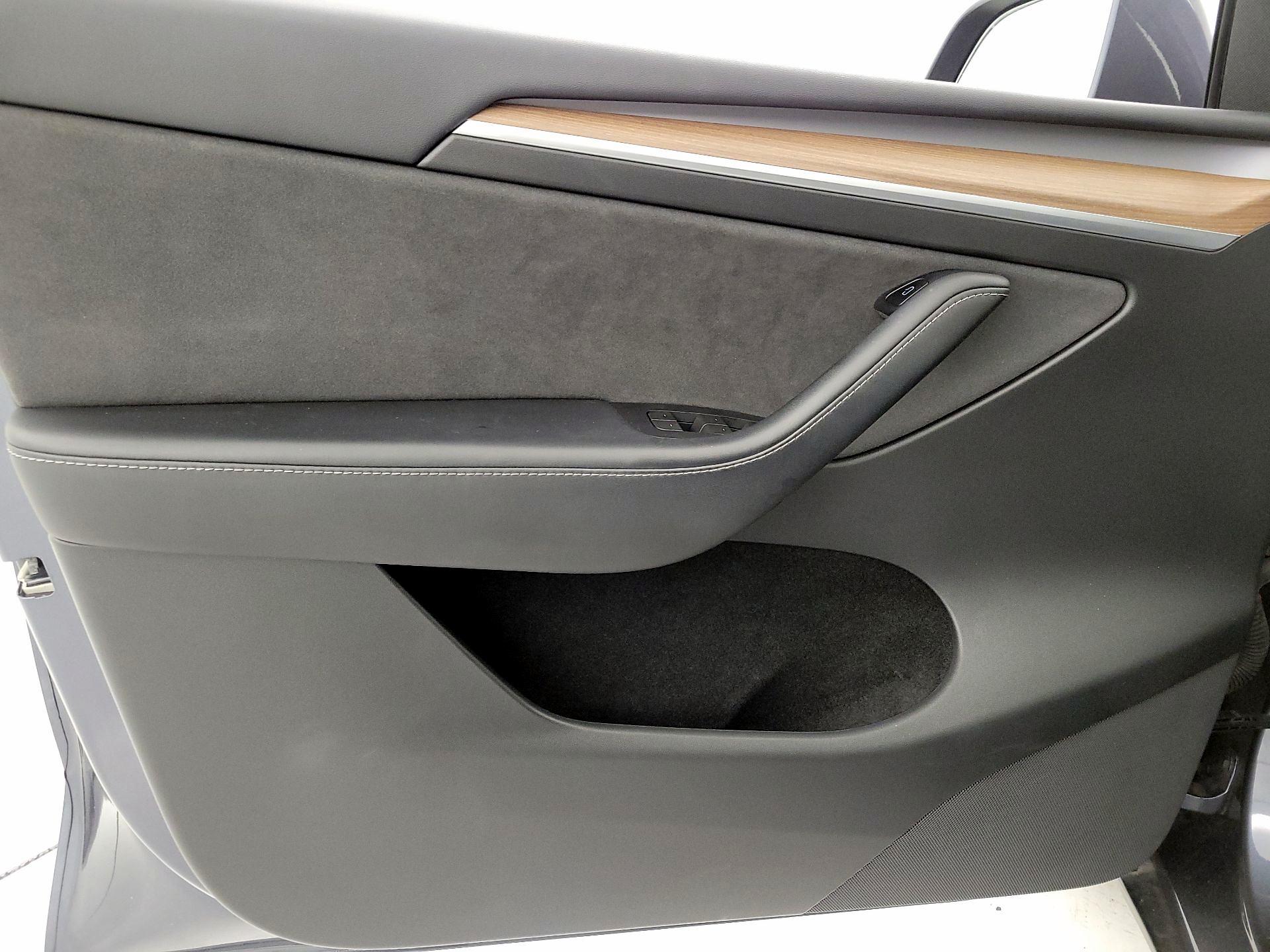 Thumbnail: 2023 Tesla Model Y - 12