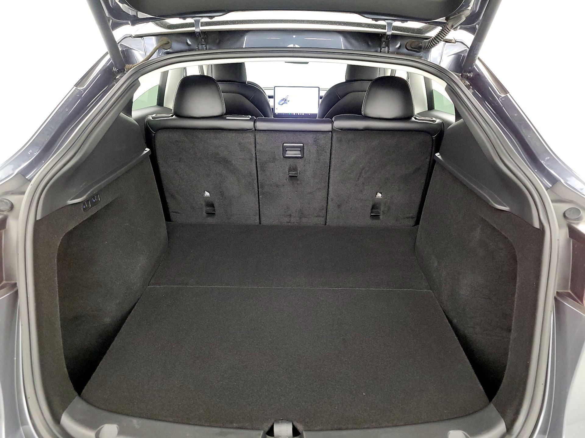 Thumbnail: 2023 Tesla Model Y - 19