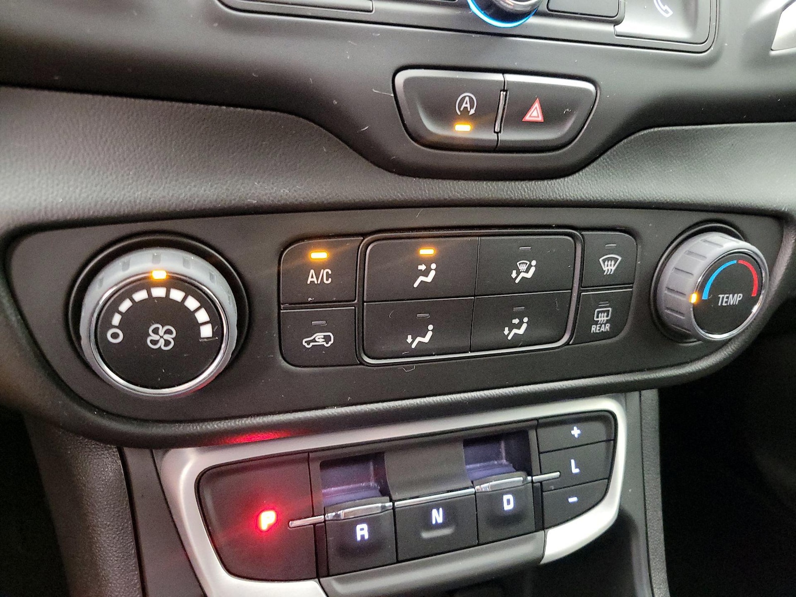 2022 GMC Terrain SLE - Photo 17