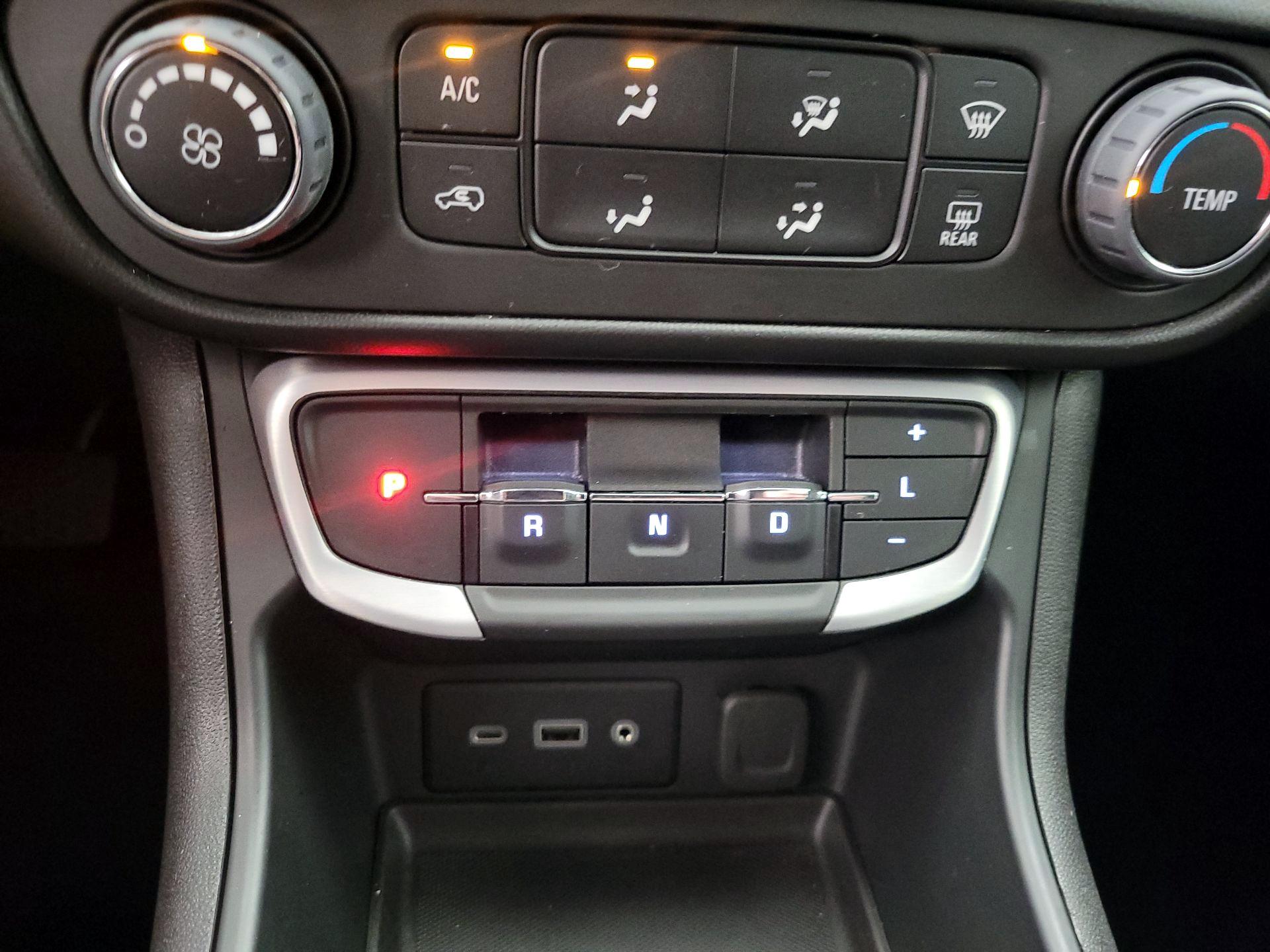 Thumbnail: 2022 GMC Terrain - 17