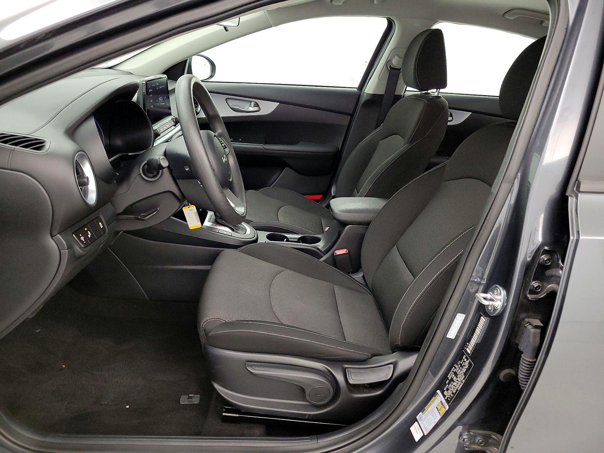 Thumbnail: 2024 Kia Forte - 11