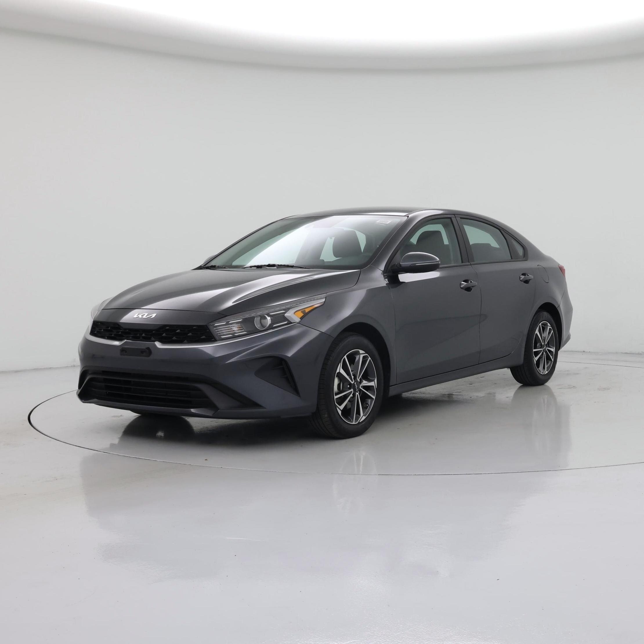 Thumbnail: 2024 Kia Forte - 4
