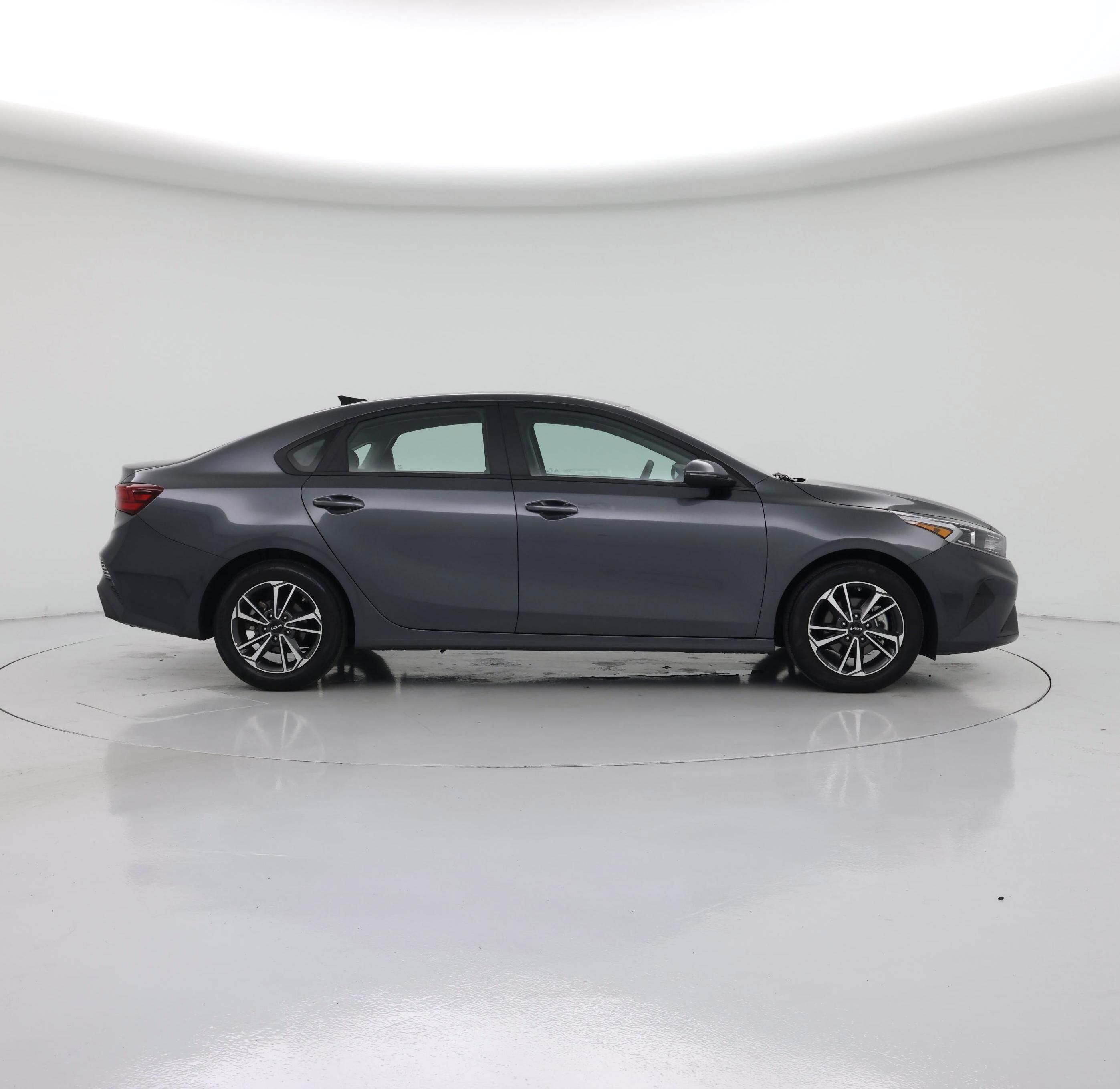 Thumbnail: 2024 Kia Forte - 7