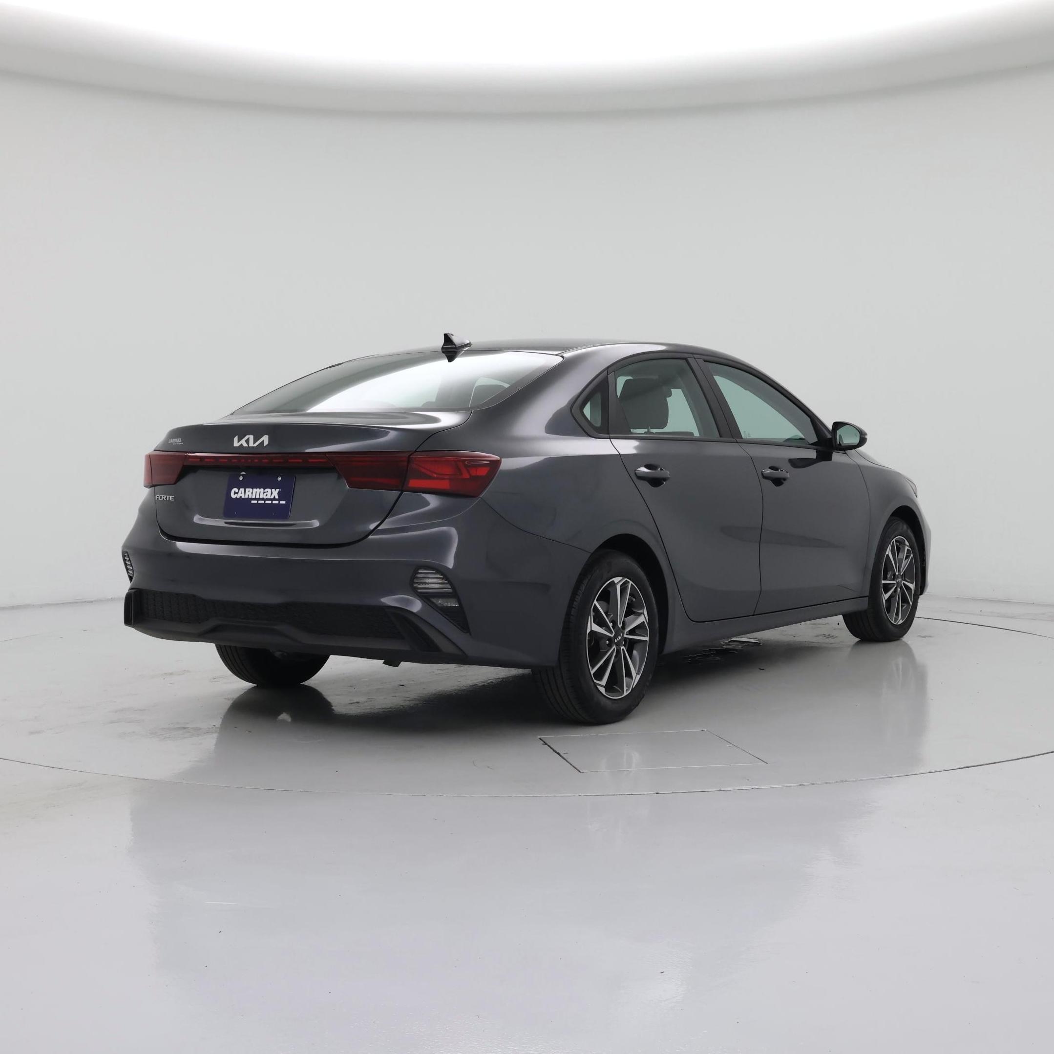 Thumbnail: 2024 Kia Forte - 8
