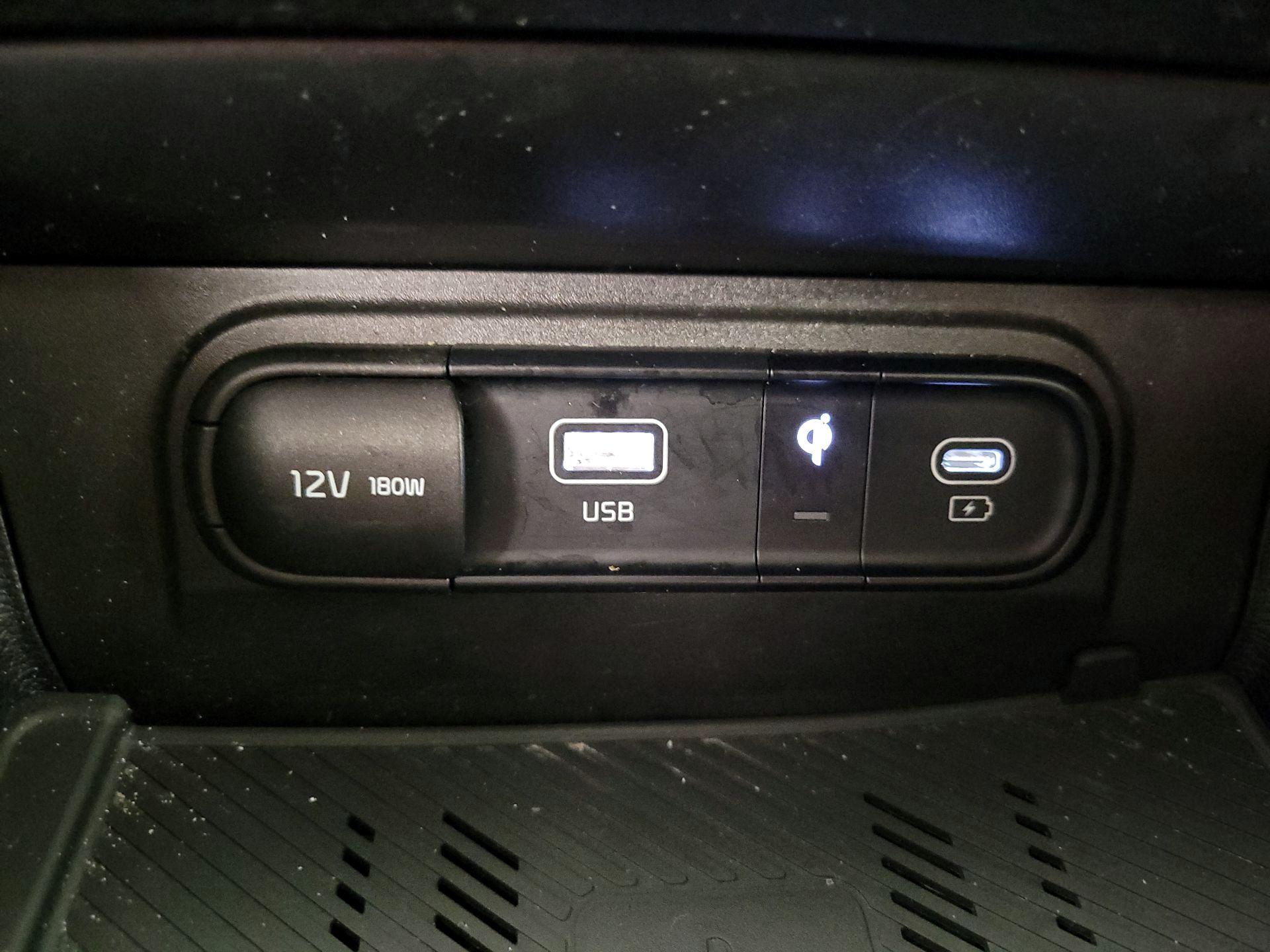 Thumbnail: 2023 Kia Sportage - 19