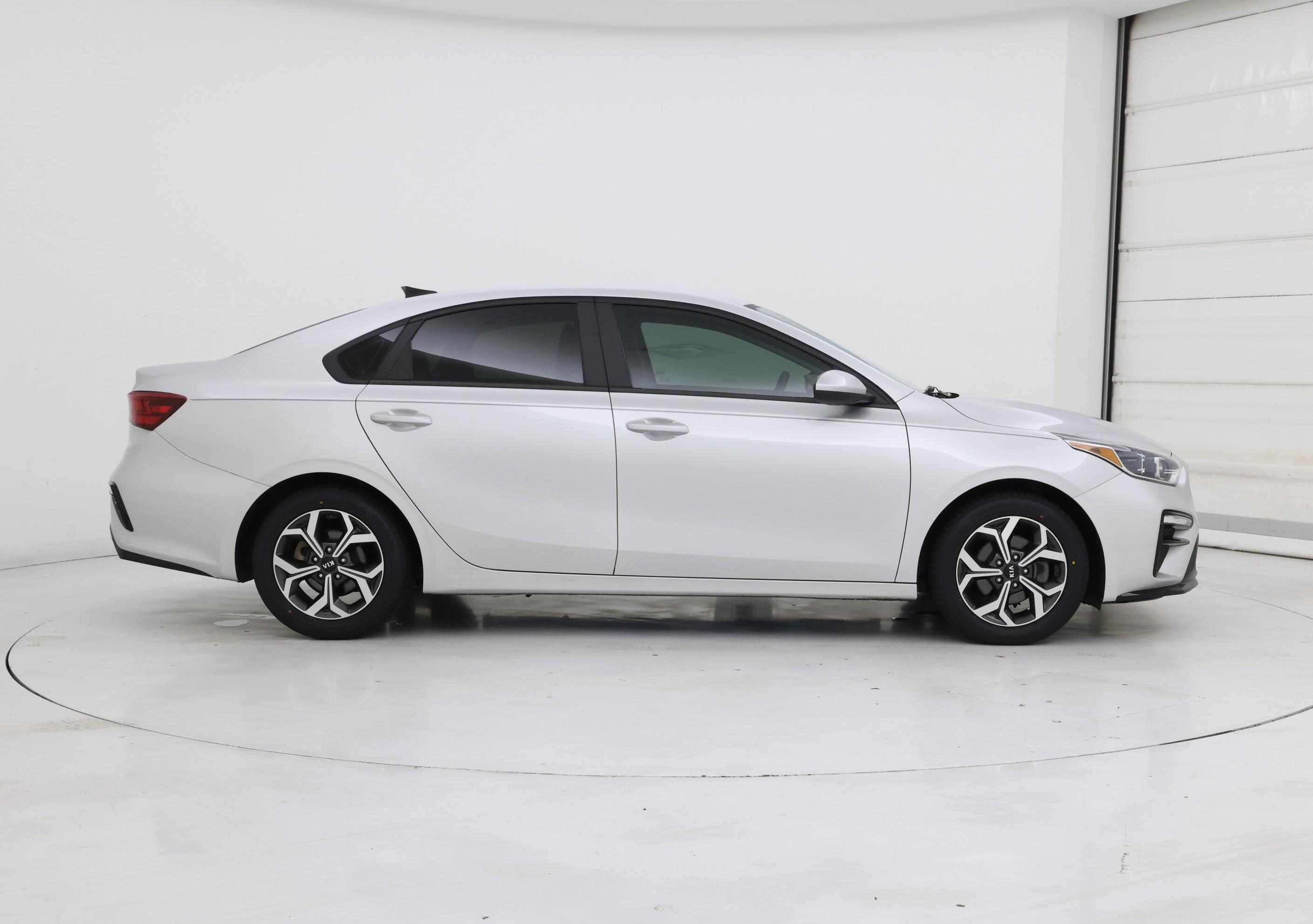 Thumbnail: 2020 Kia Forte - 7