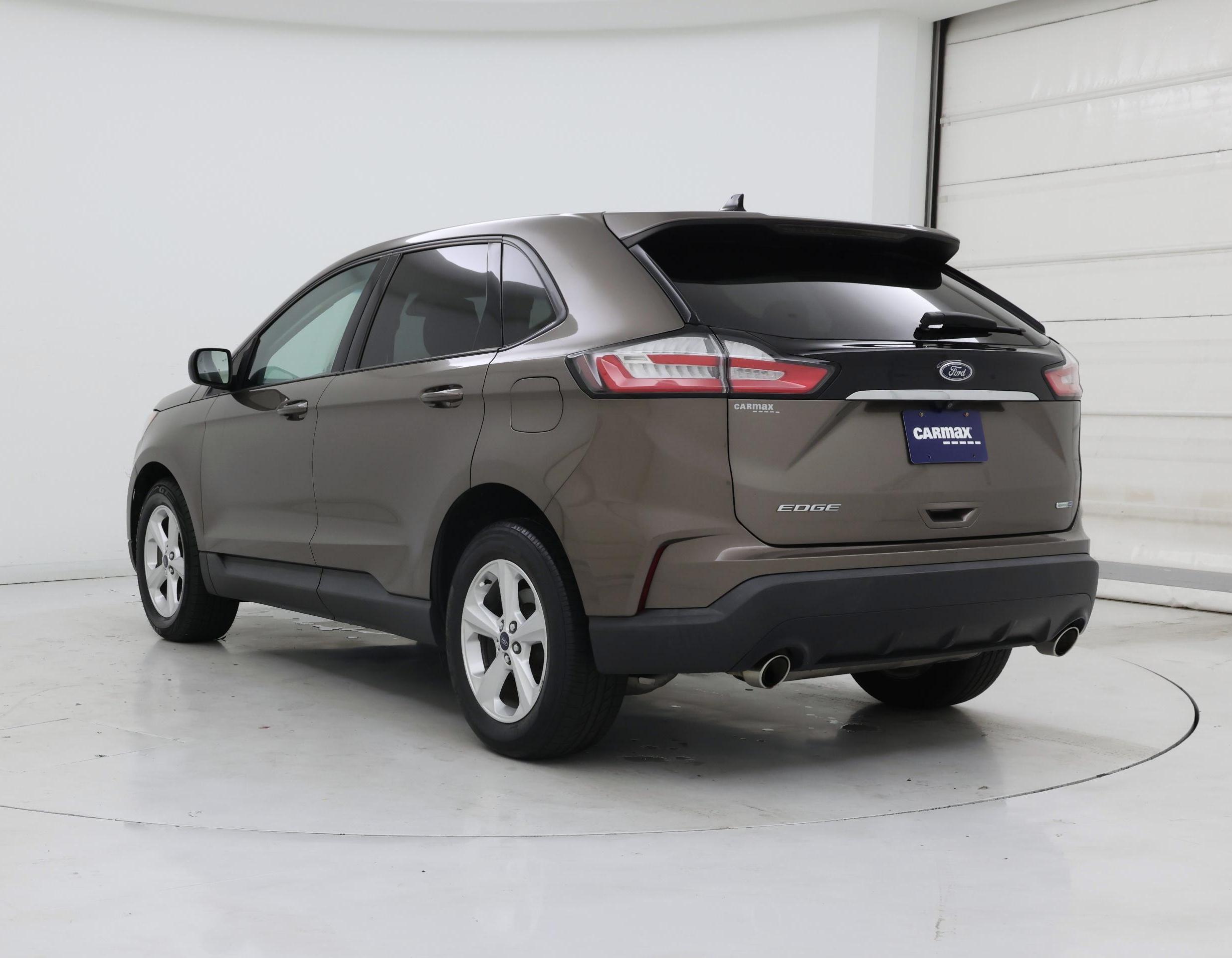 Thumbnail: 2019 Ford Edge - 2