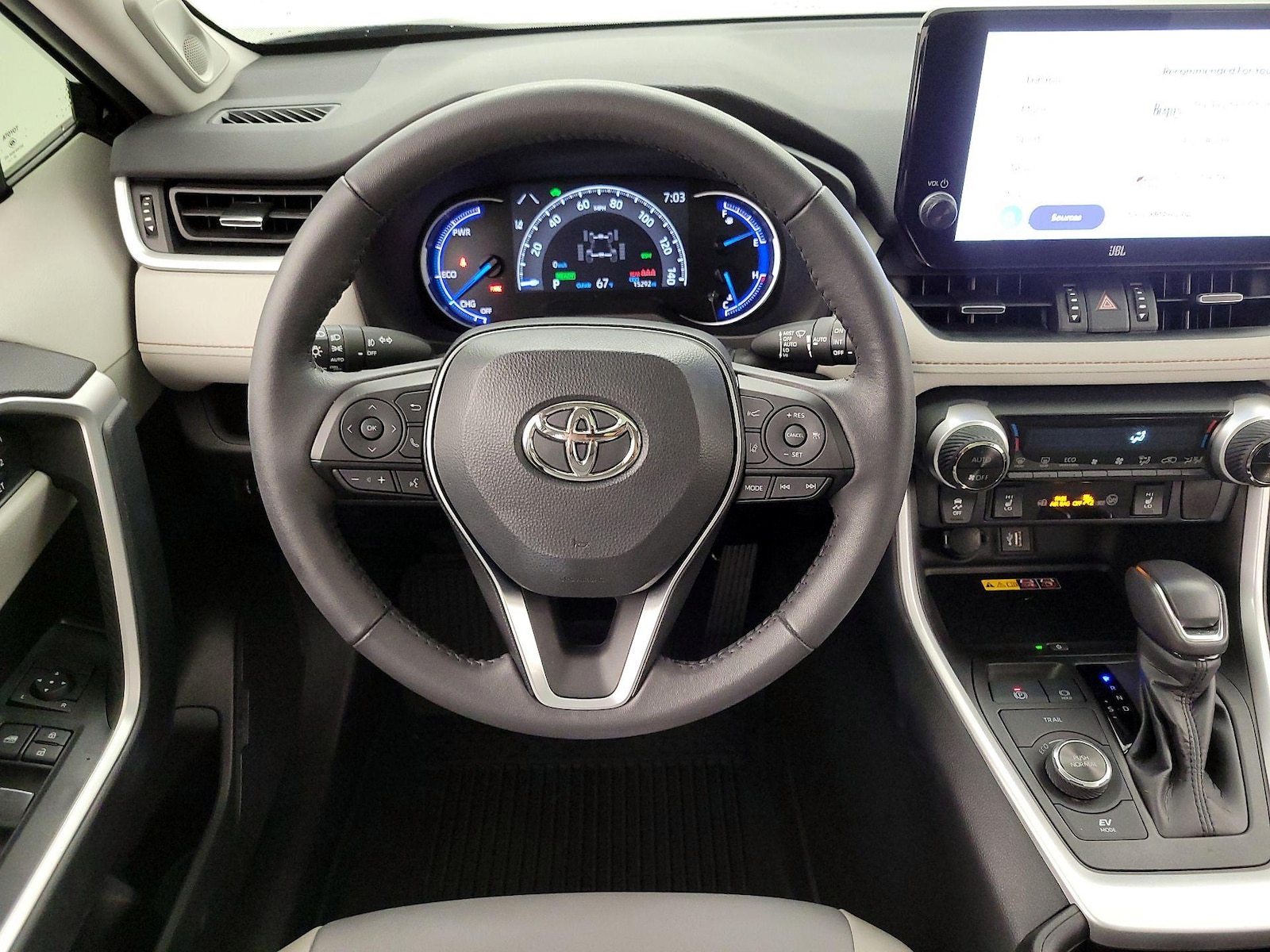 2024 Toyota RAV4 XLE Premium - Photo 11